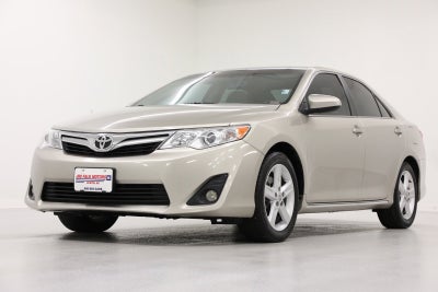 2014 Toyota Camry XLE Sunroof Heated Leather Cruise Bluetooth Dual Zone AC Remote Keyless Entry Subwoofer Amplified