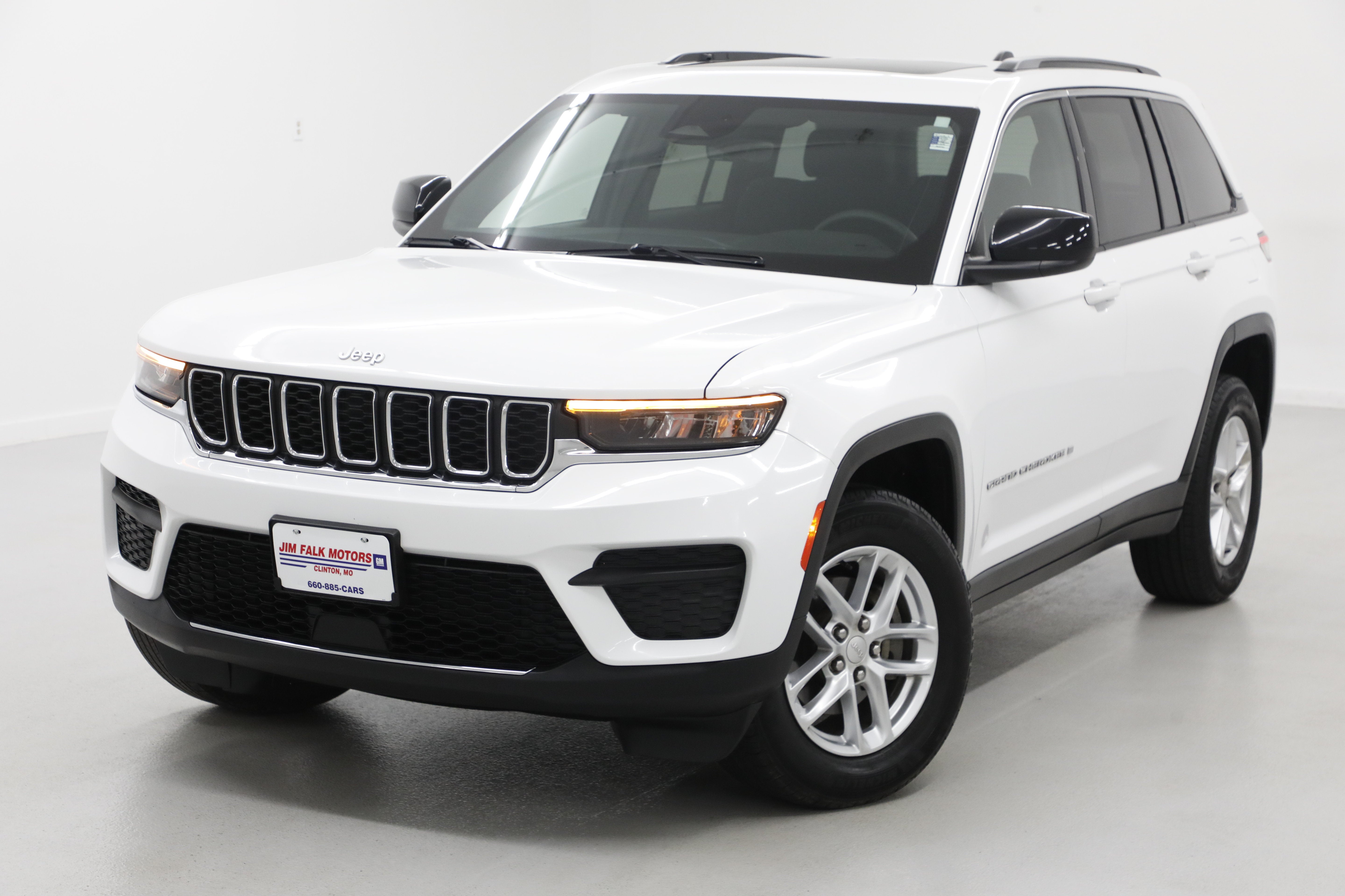 2025 Jeep Grand Cherokee Laredo