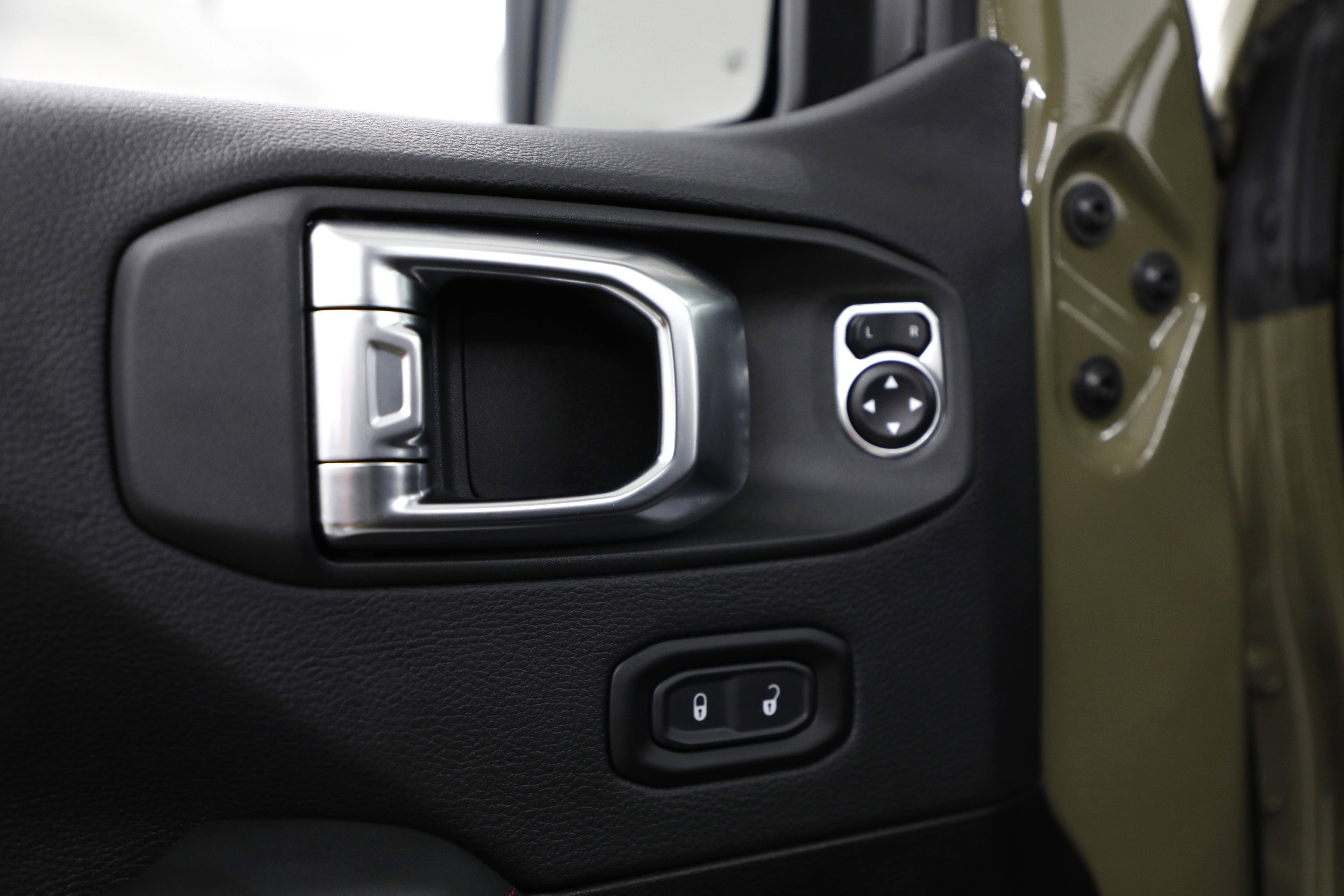 2025 Jeep Wrangler Rubicon X