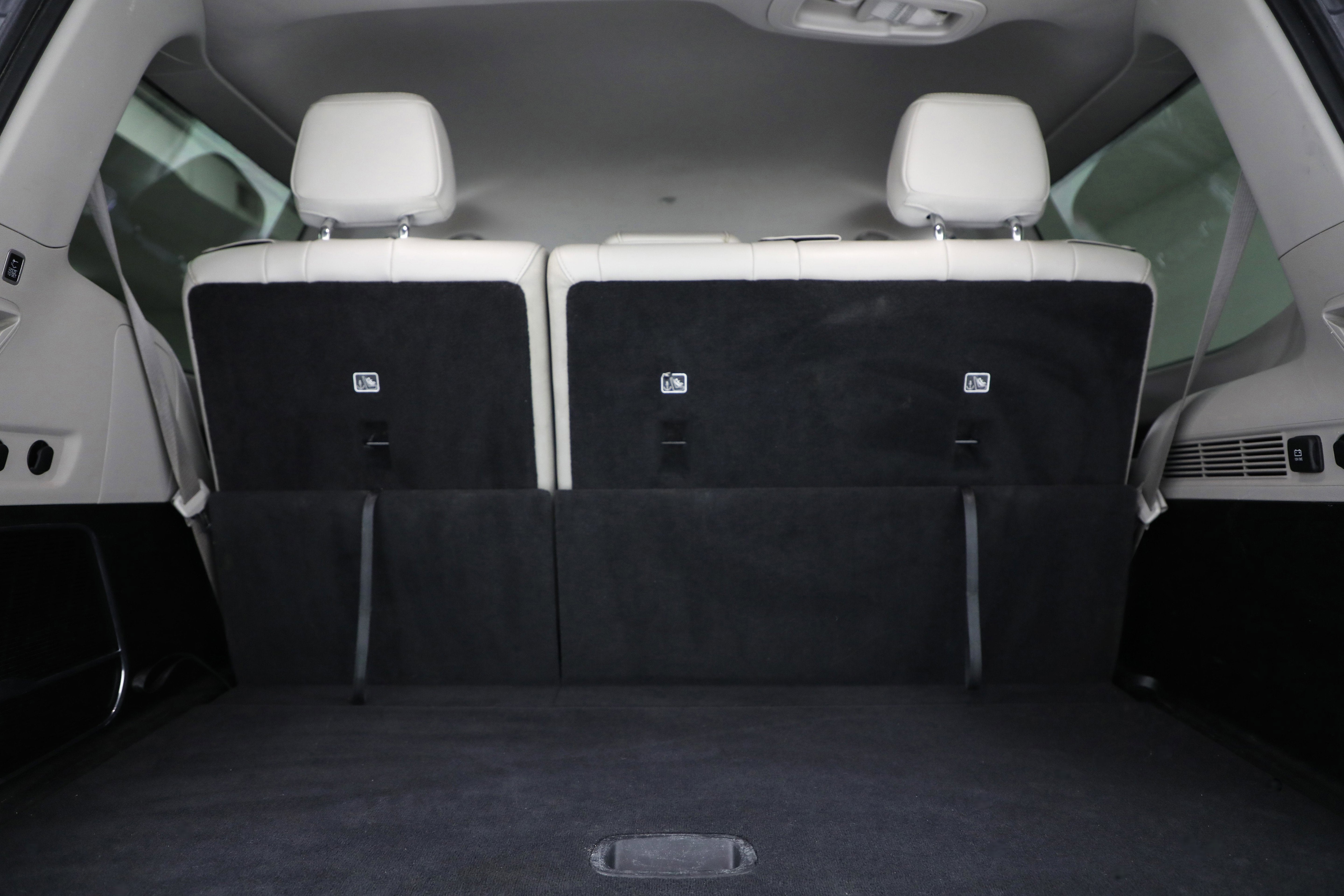 2023 Jeep Wagoneer Base