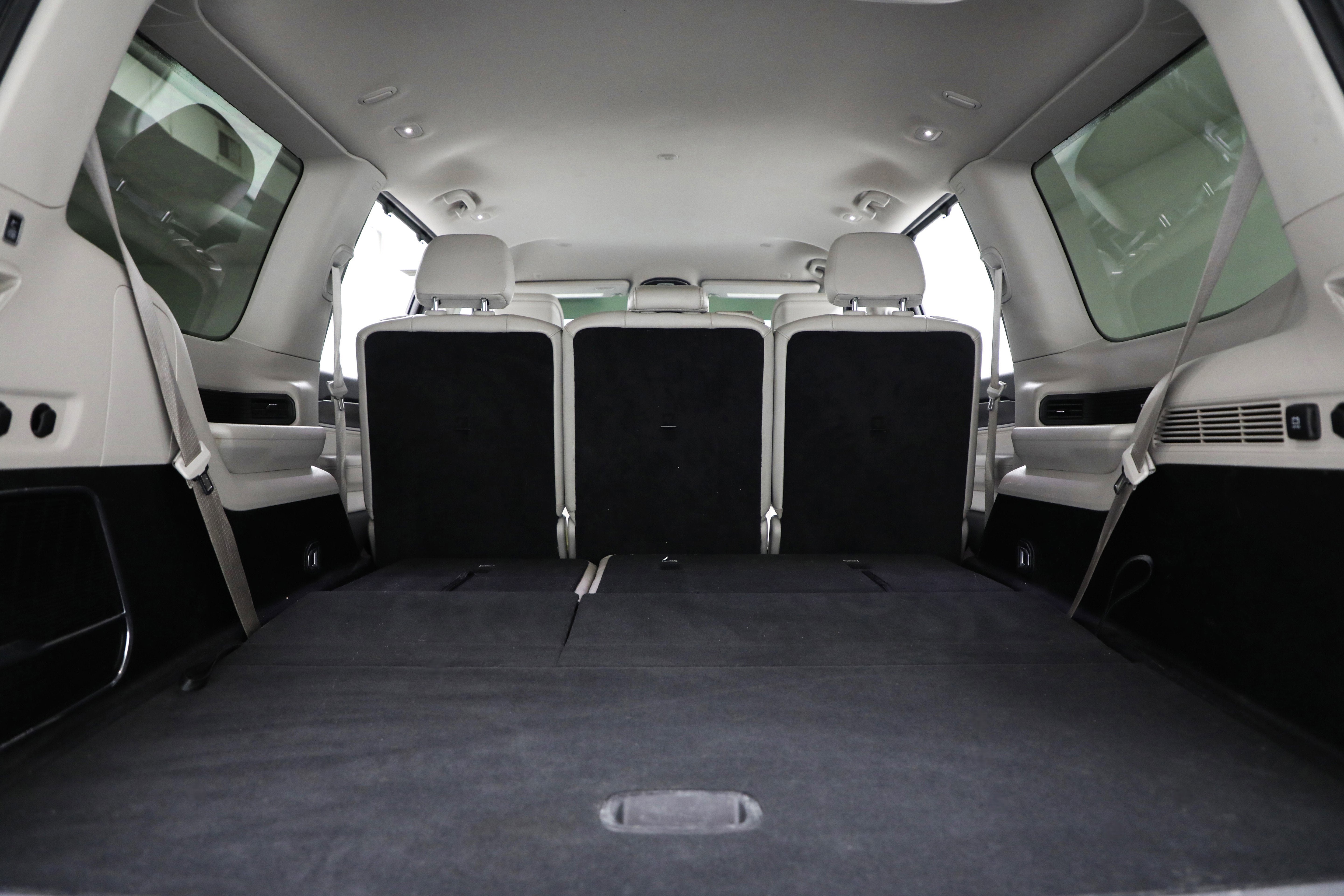 2023 Jeep Wagoneer Base