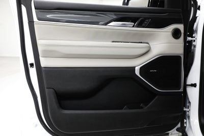 2023 Jeep Wagoneer Base