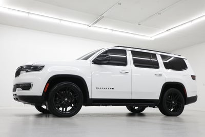 2023 Jeep Wagoneer Base