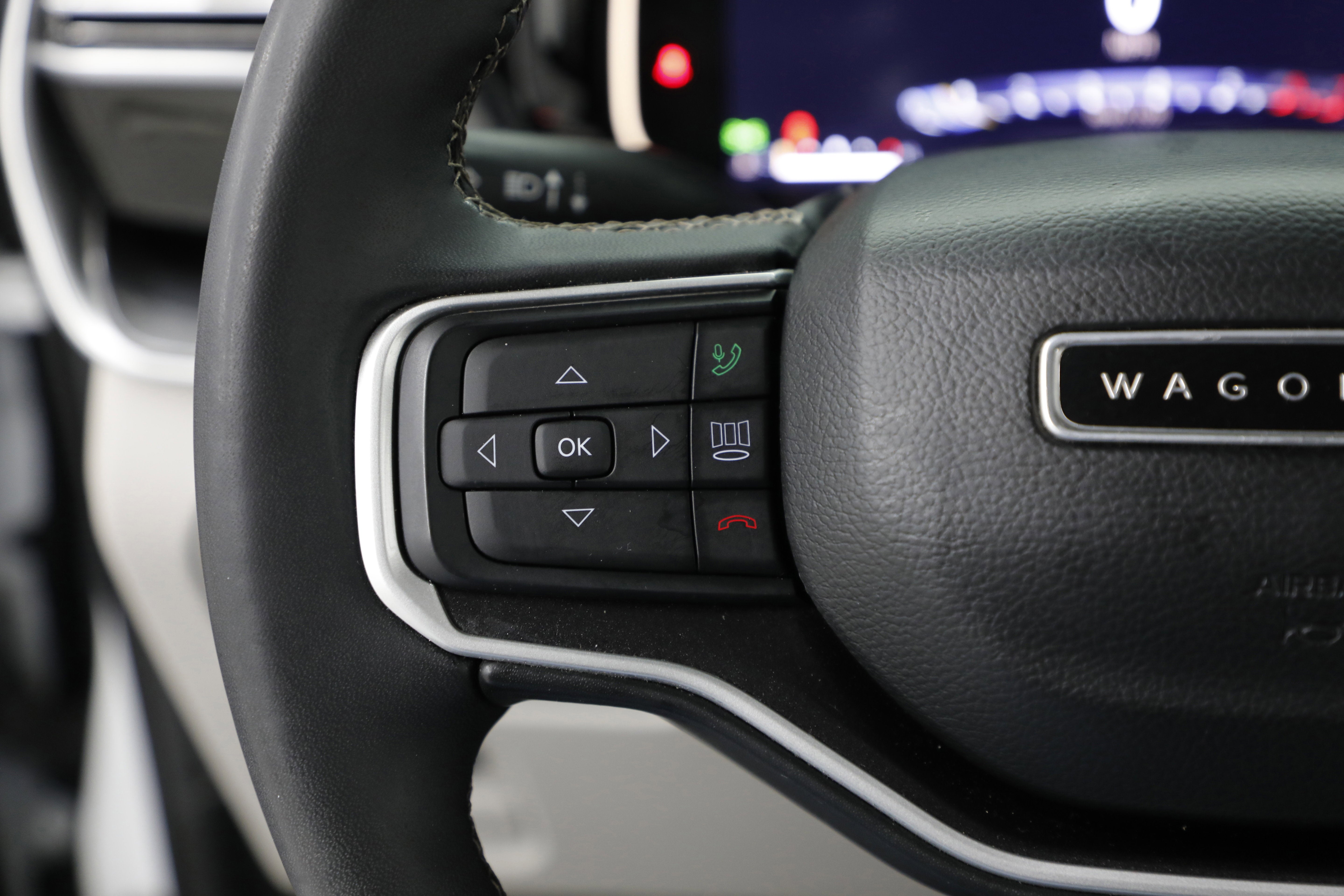 2023 Jeep Wagoneer Base