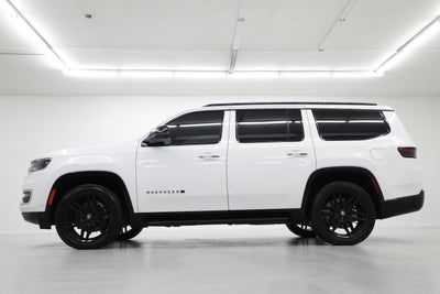 2023 Jeep Wagoneer Base