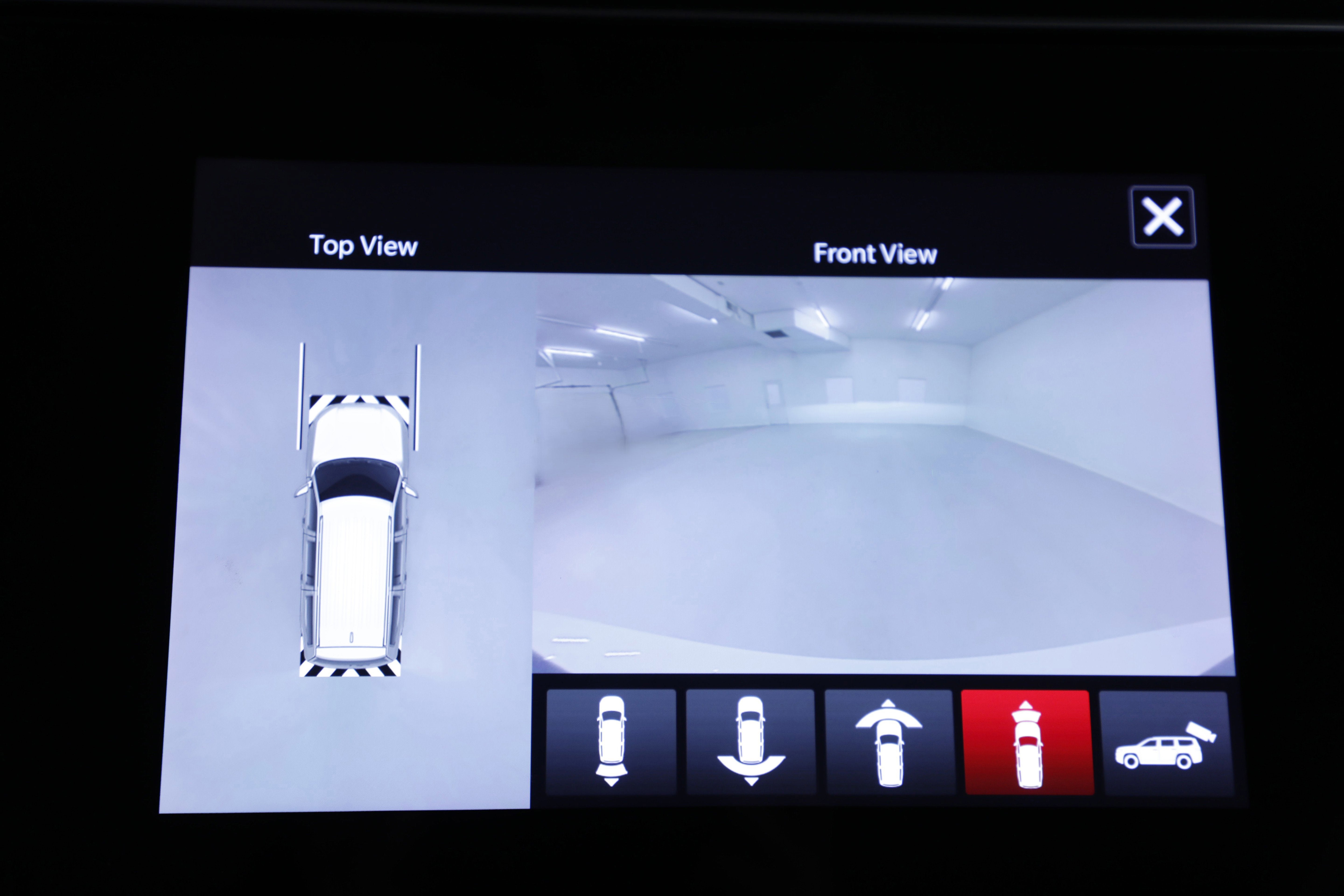 2023 Jeep Wagoneer Base