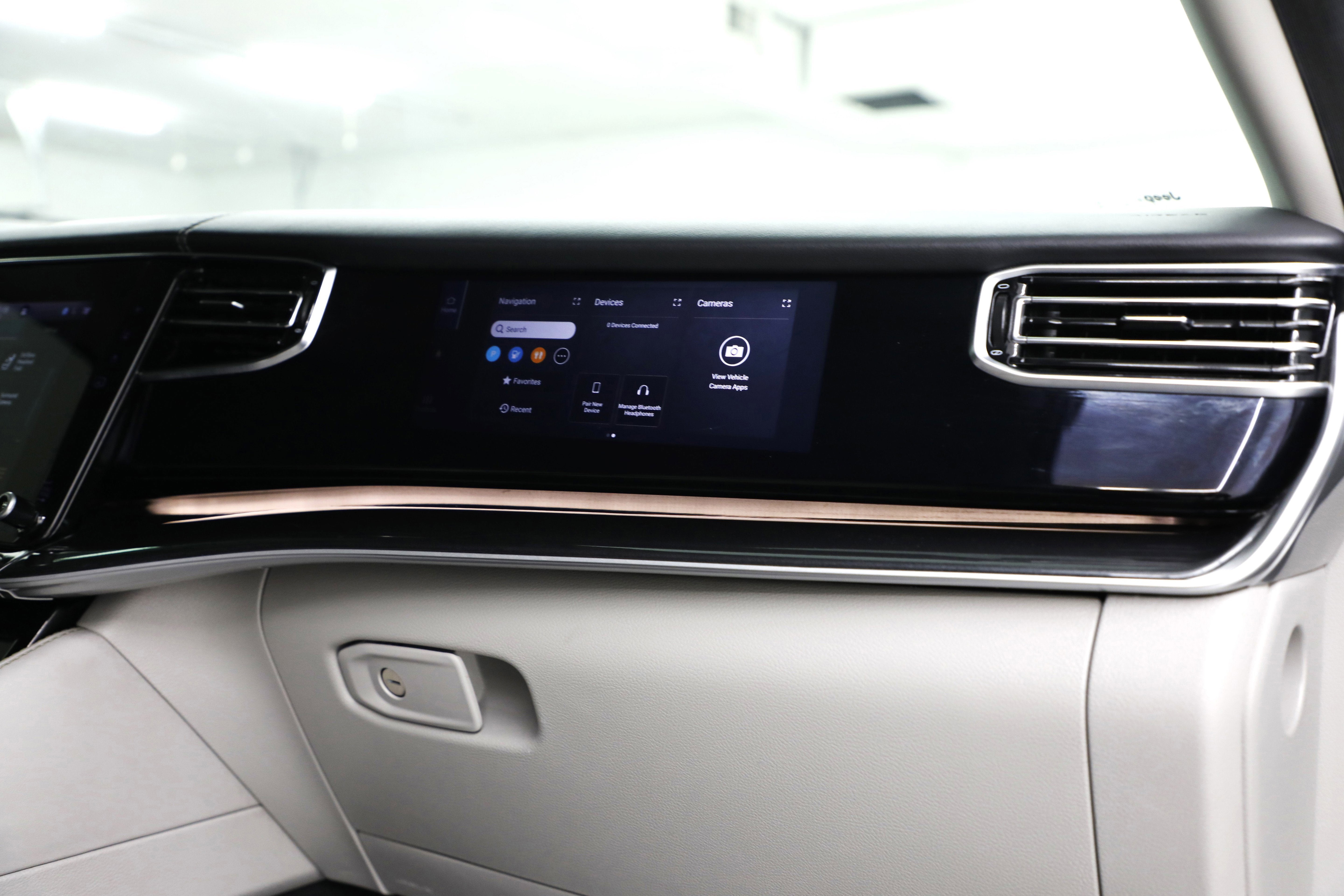 2023 Jeep Wagoneer Base