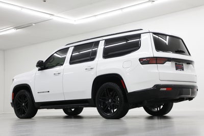 2023 Jeep Wagoneer Base