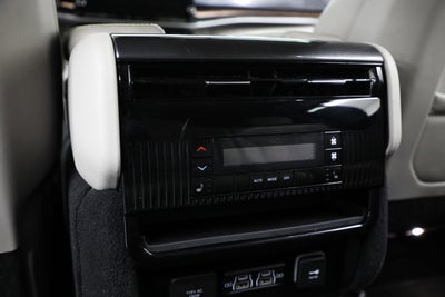 2023 Jeep Wagoneer Base