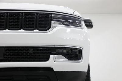 2023 Jeep Wagoneer Base