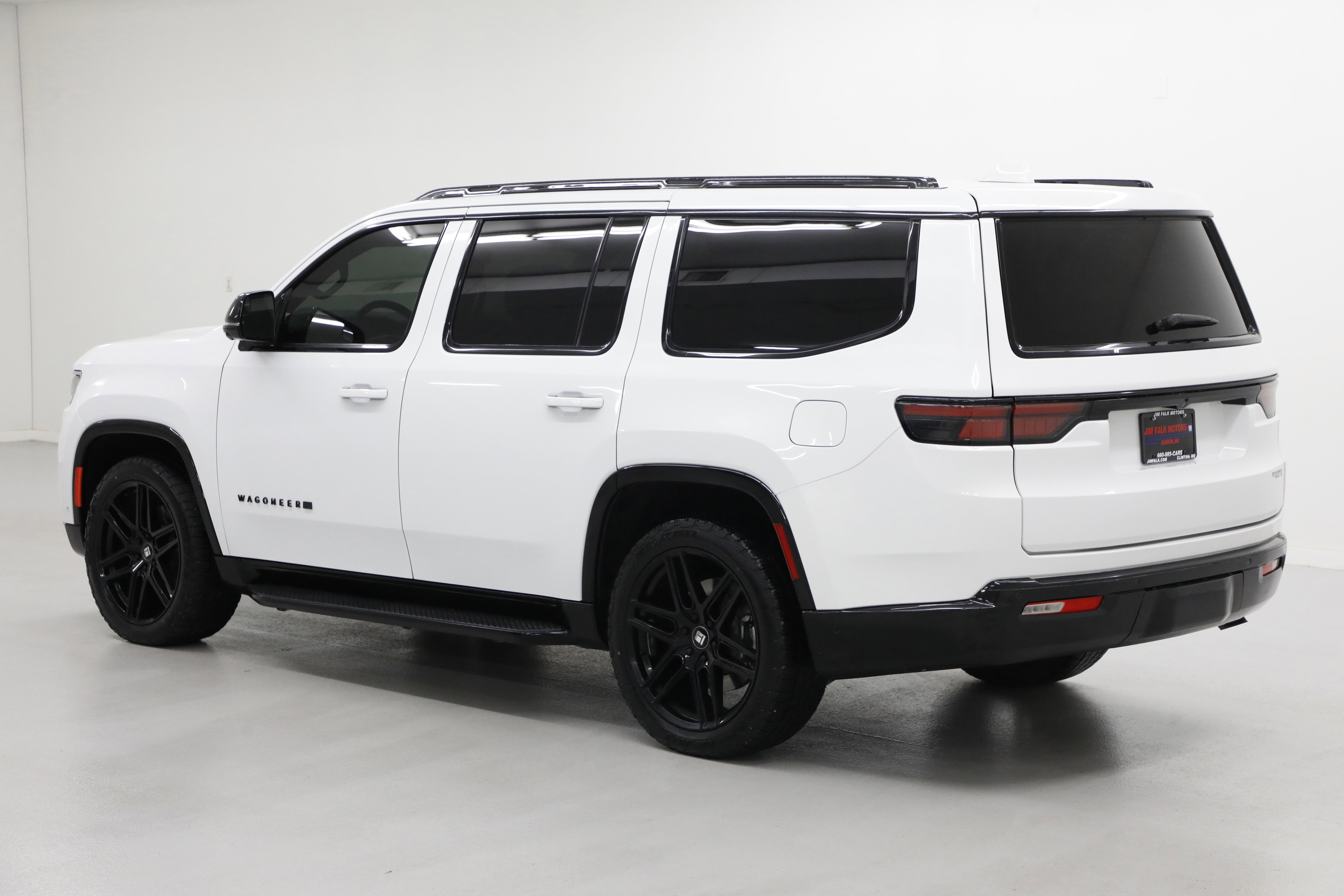 2023 Jeep Wagoneer Base