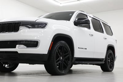 2023 Jeep Wagoneer Base