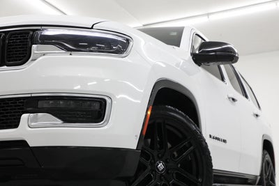 2023 Jeep Wagoneer Base