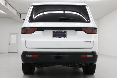 2023 Jeep Wagoneer Base