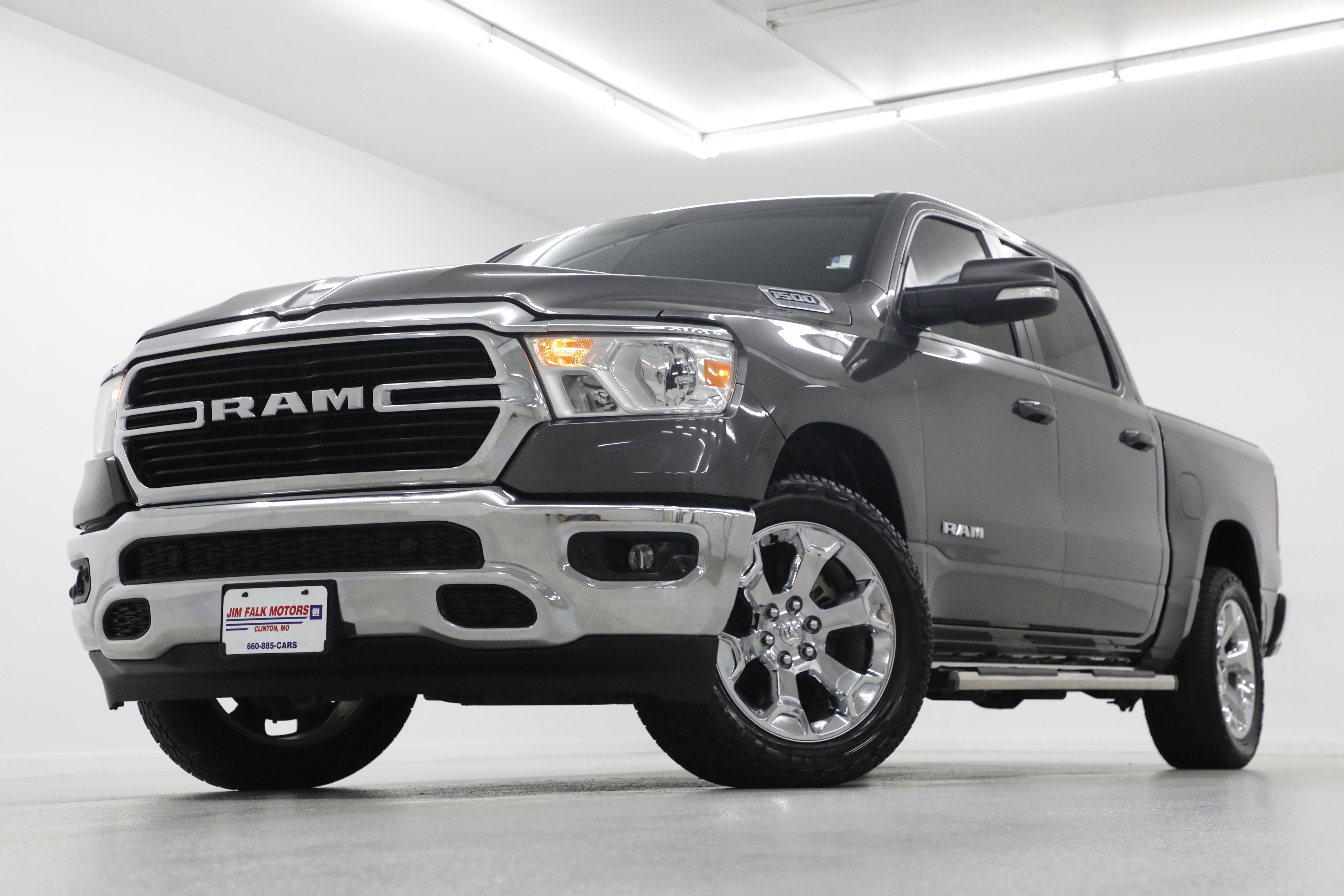2021 RAM 1500 Big Horn/Lone Star 4x4 Crew Cab 5'7's photo