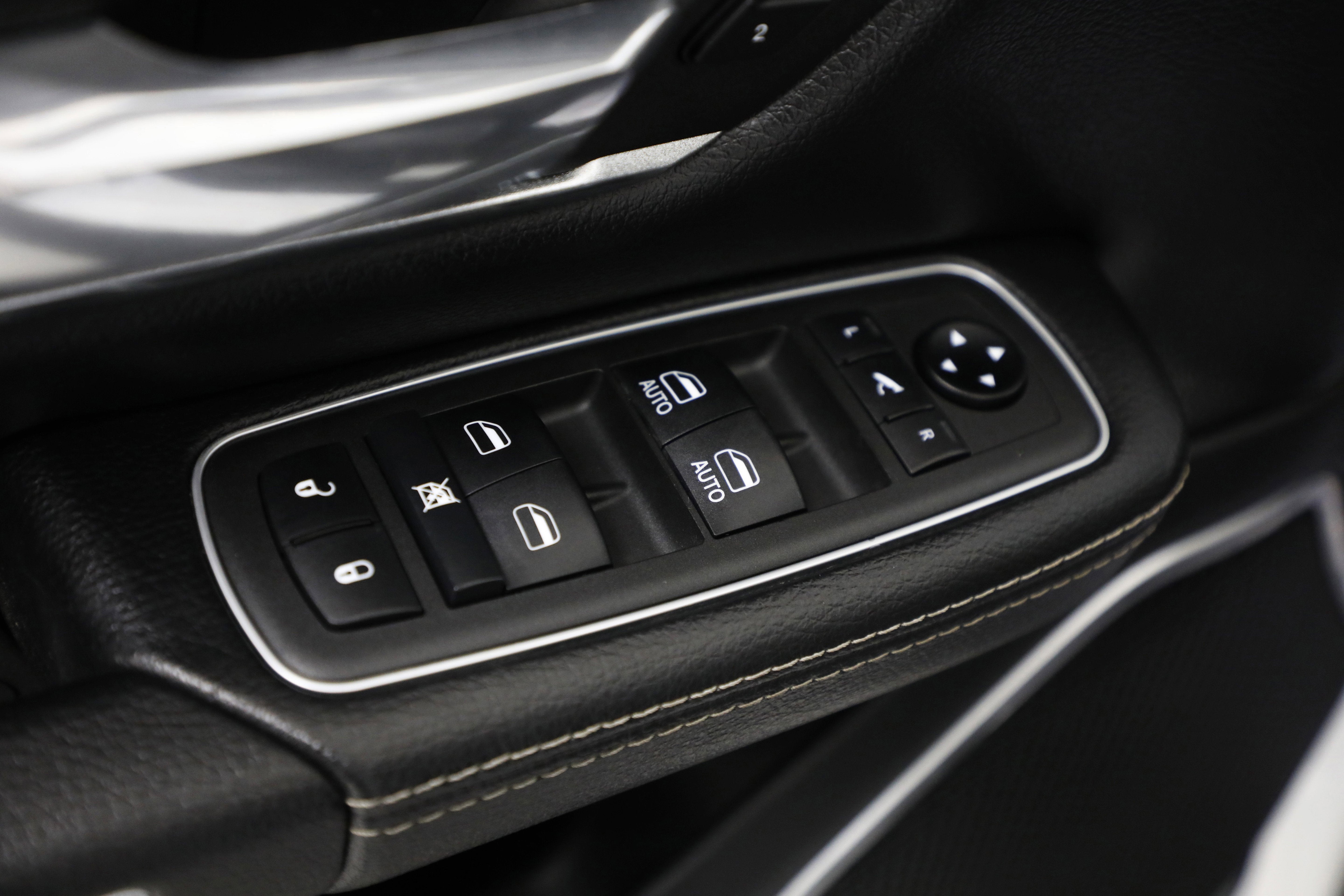 2021 RAM 1500 LARAM Base