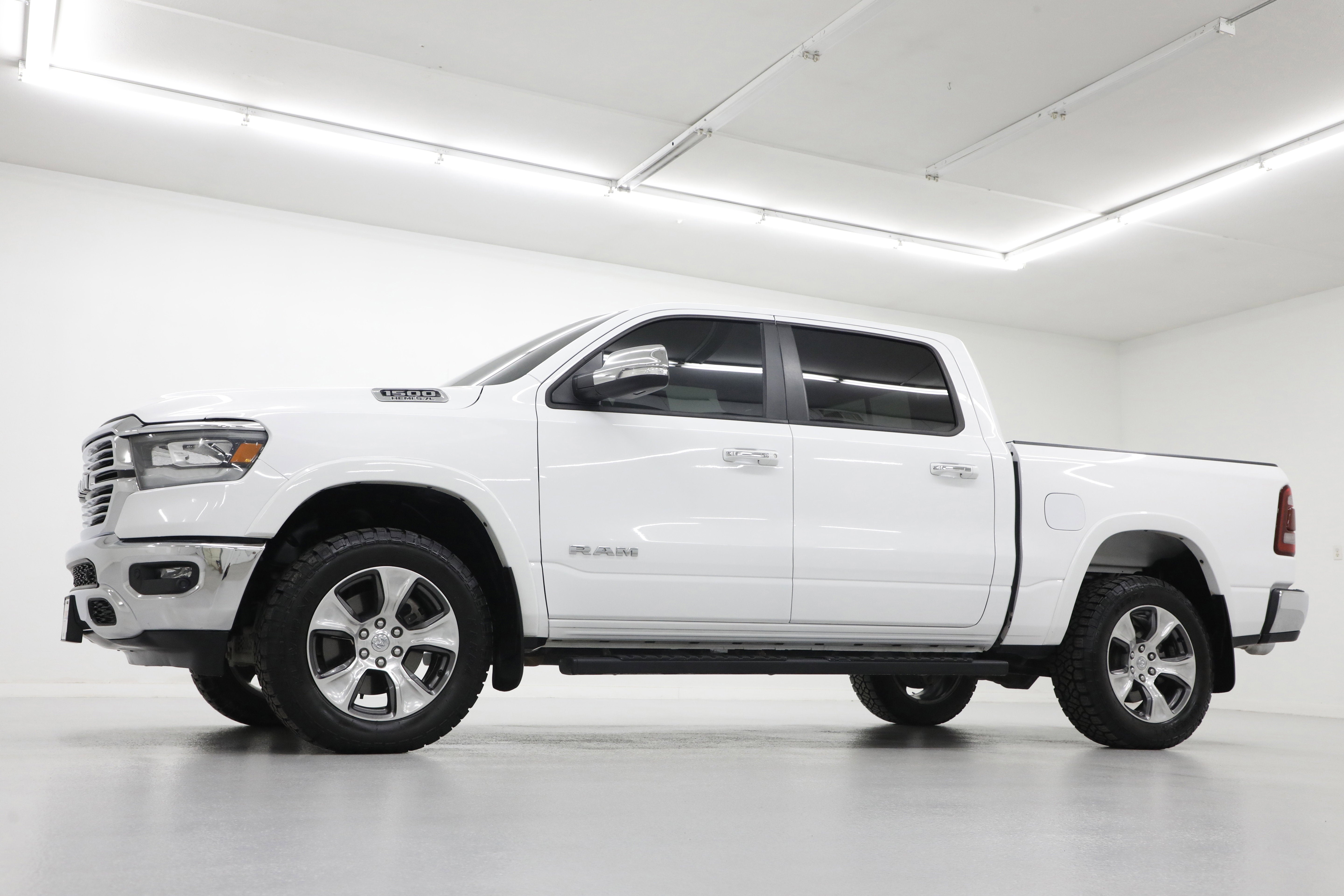 2021 RAM 1500 LARAM Base