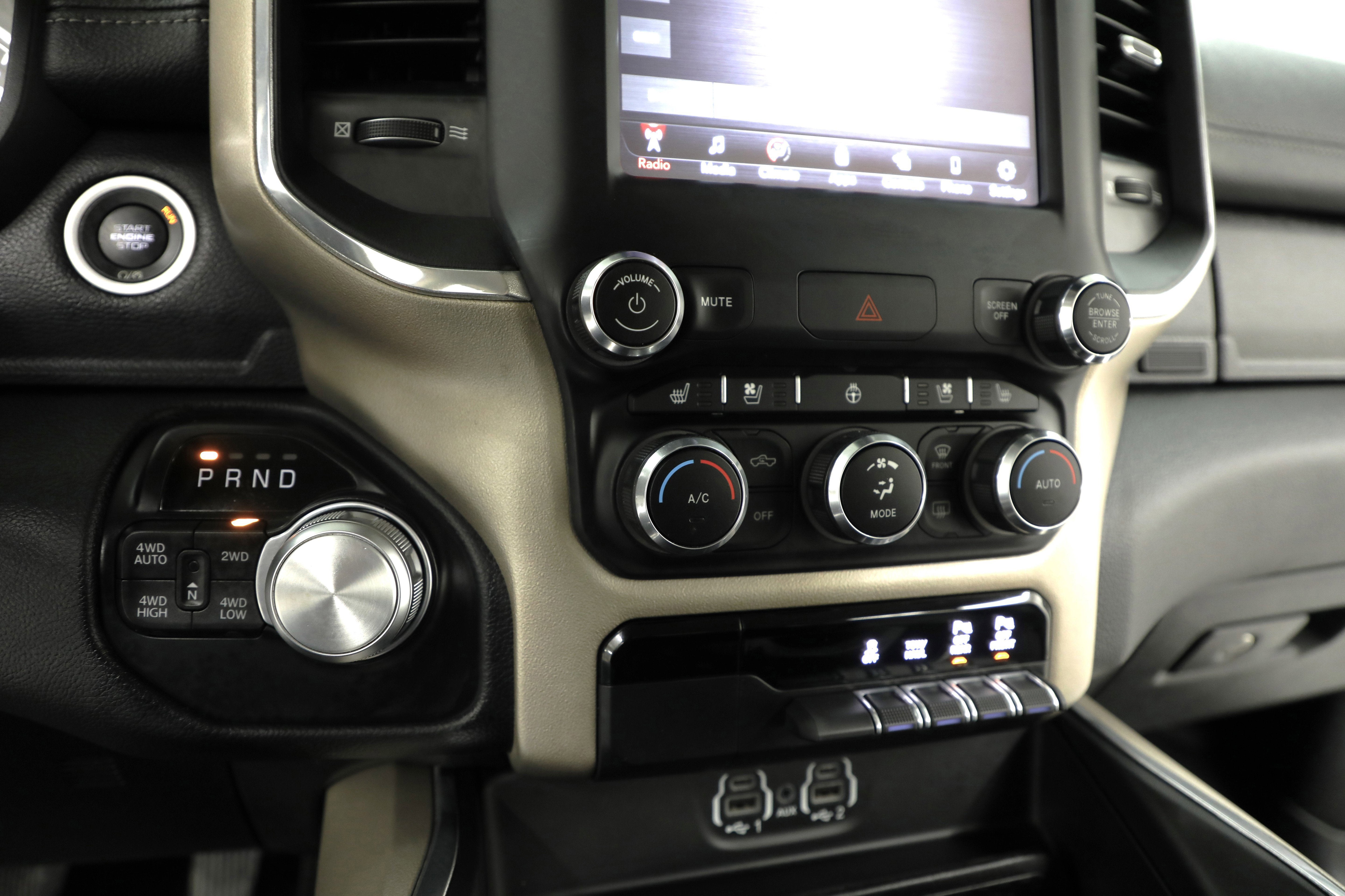 2021 RAM 1500 LARAM Base