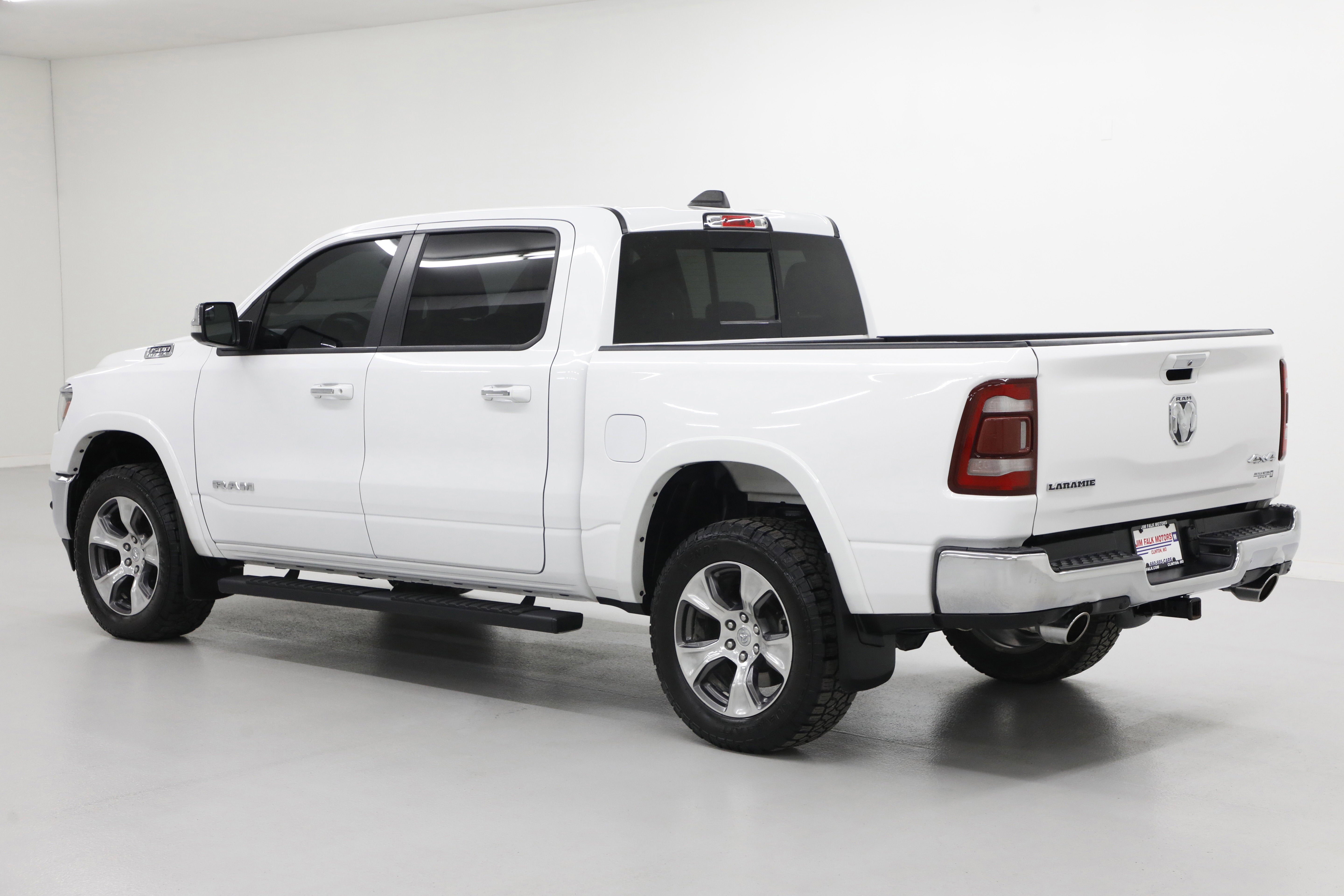 2021 RAM 1500 LARAM Base
