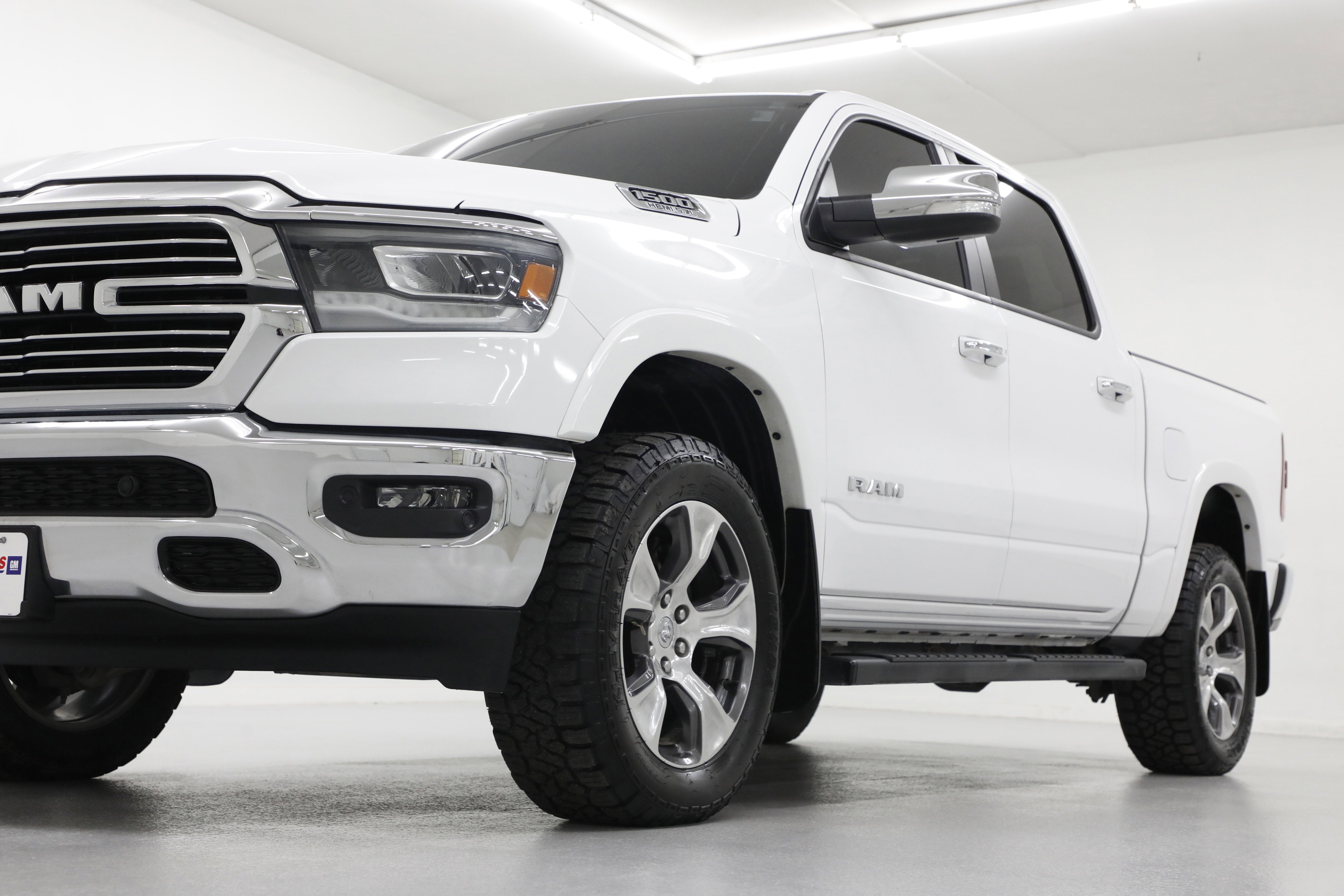 2021 RAM 1500 LARAM Base