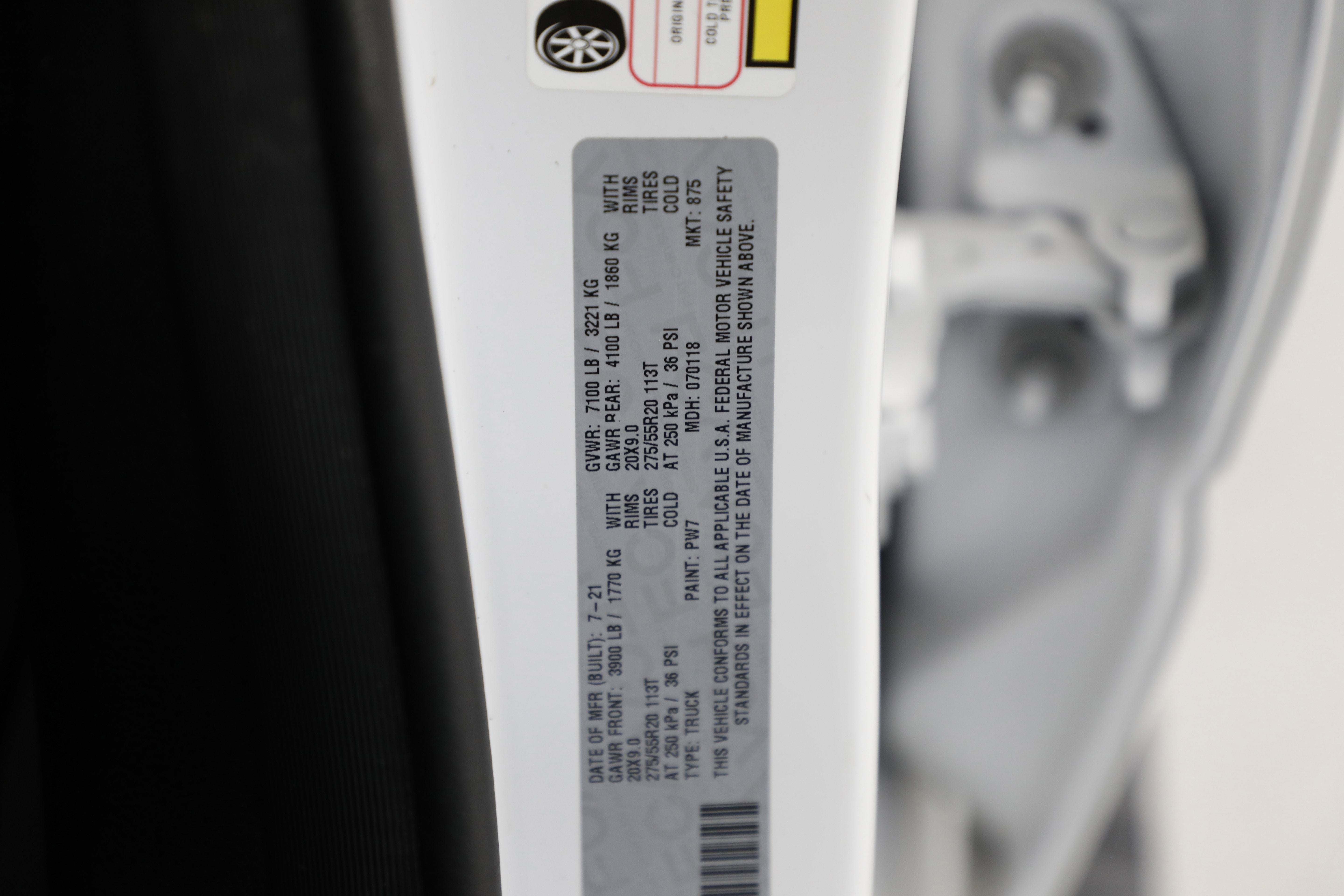 2021 RAM 1500 LARAM Base