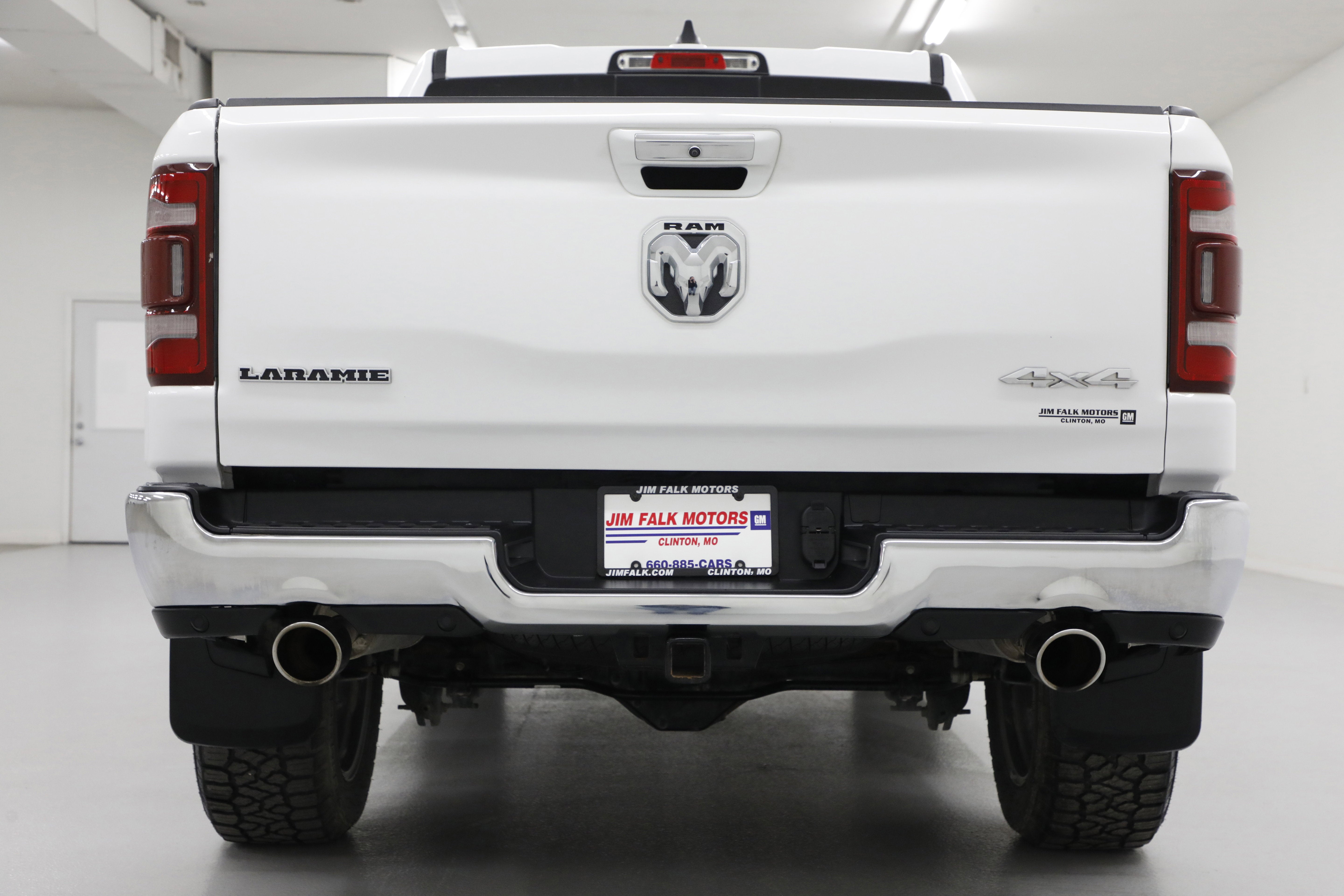 2021 RAM 1500 LARAM Base