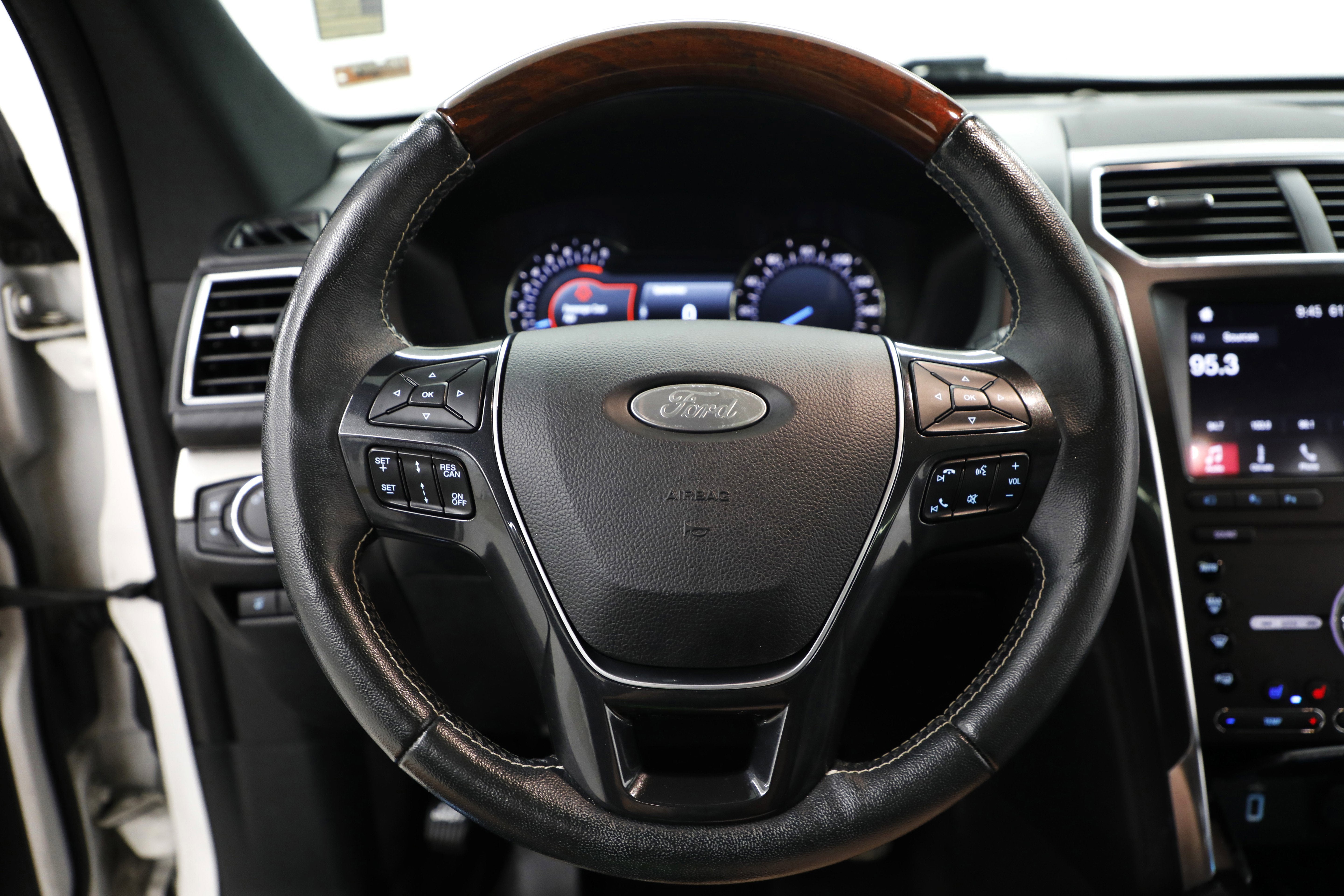 2019 Ford Explorer Platinum