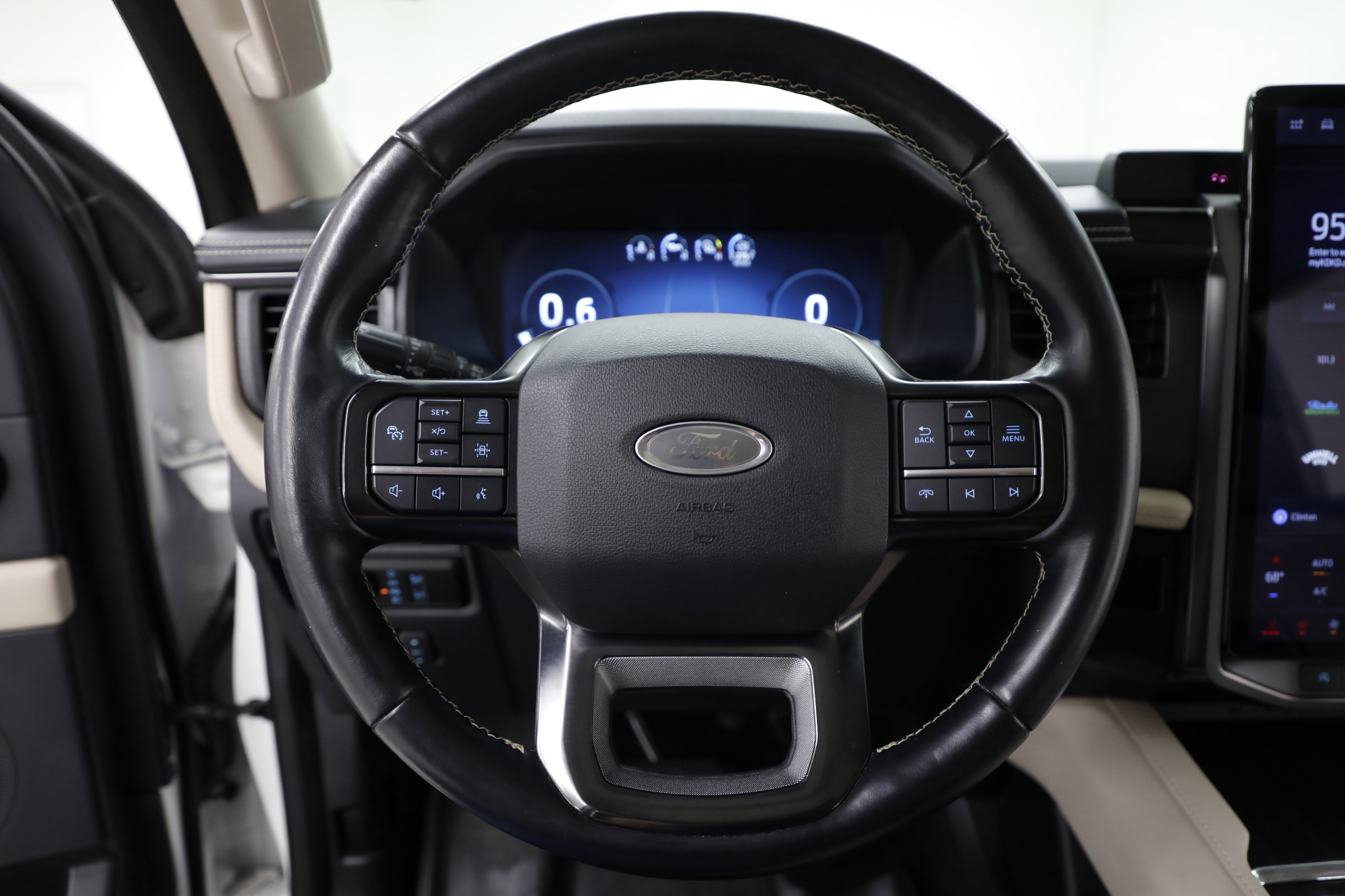 2023 Ford Expedition Platinum