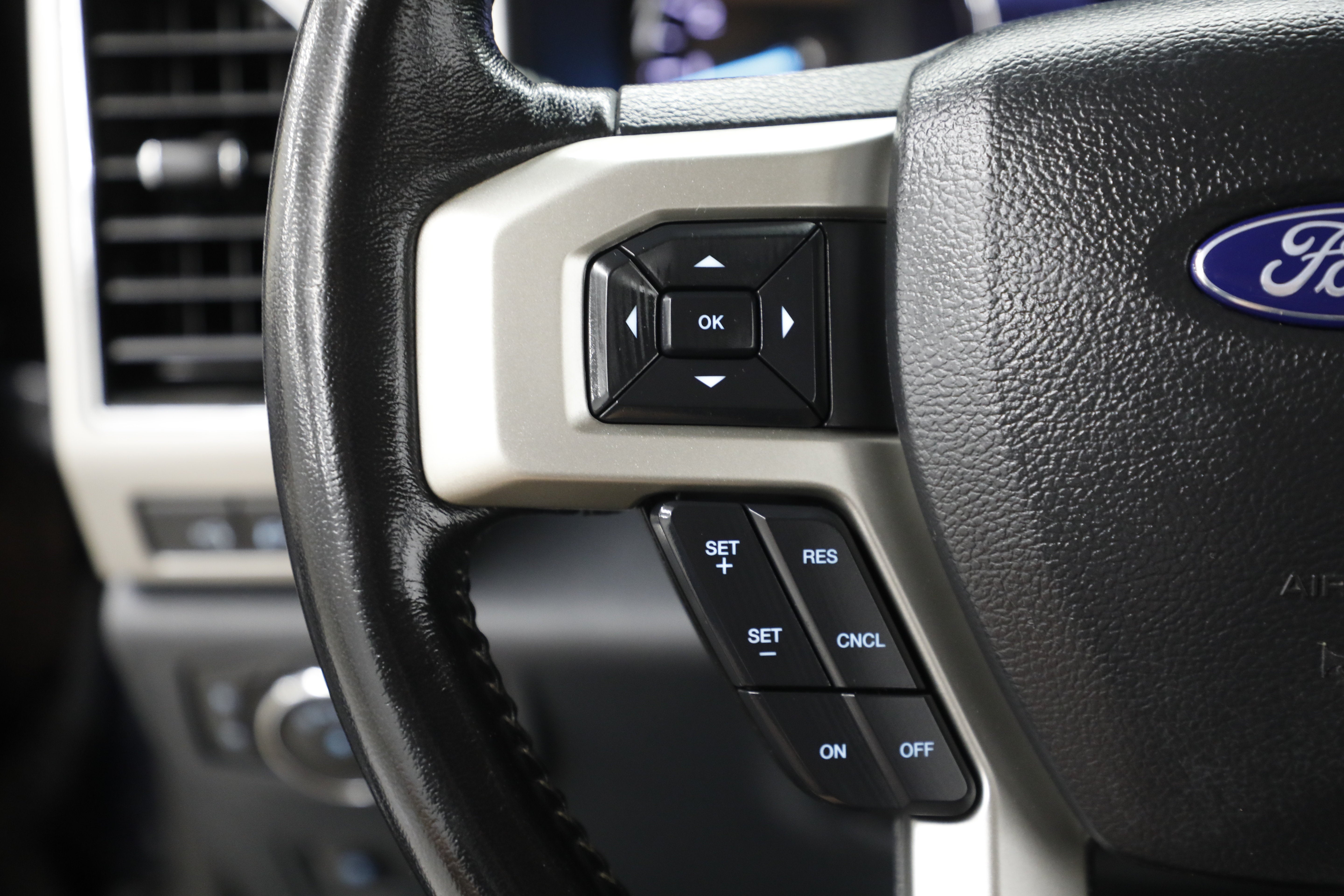 2022 Ford Super Duty F-350 DRW XL