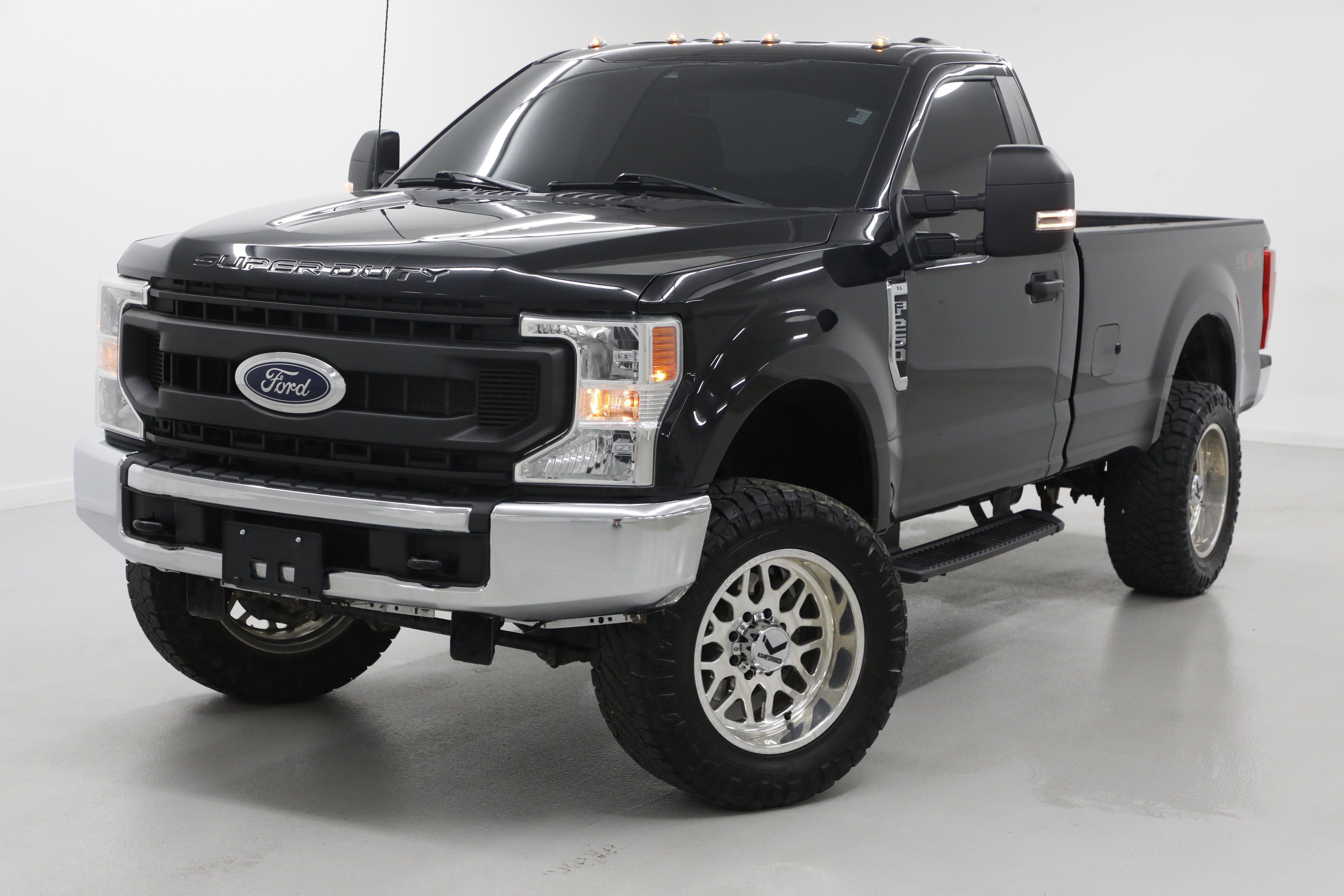 2022 Ford F-250 XL 4x4 Regular Cab 8' Box's photo