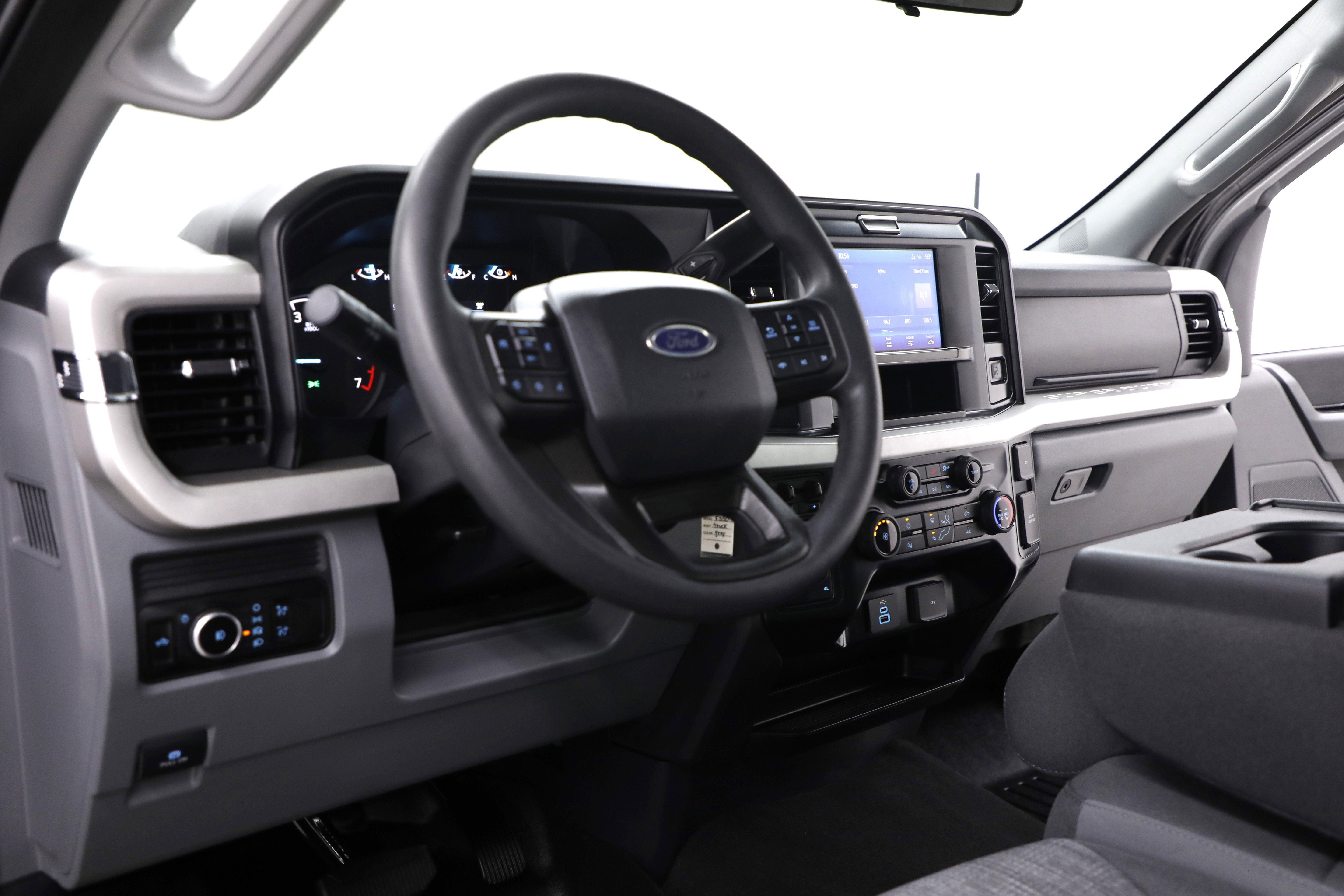 2025 Ford Super Duty F-350 SRW XL