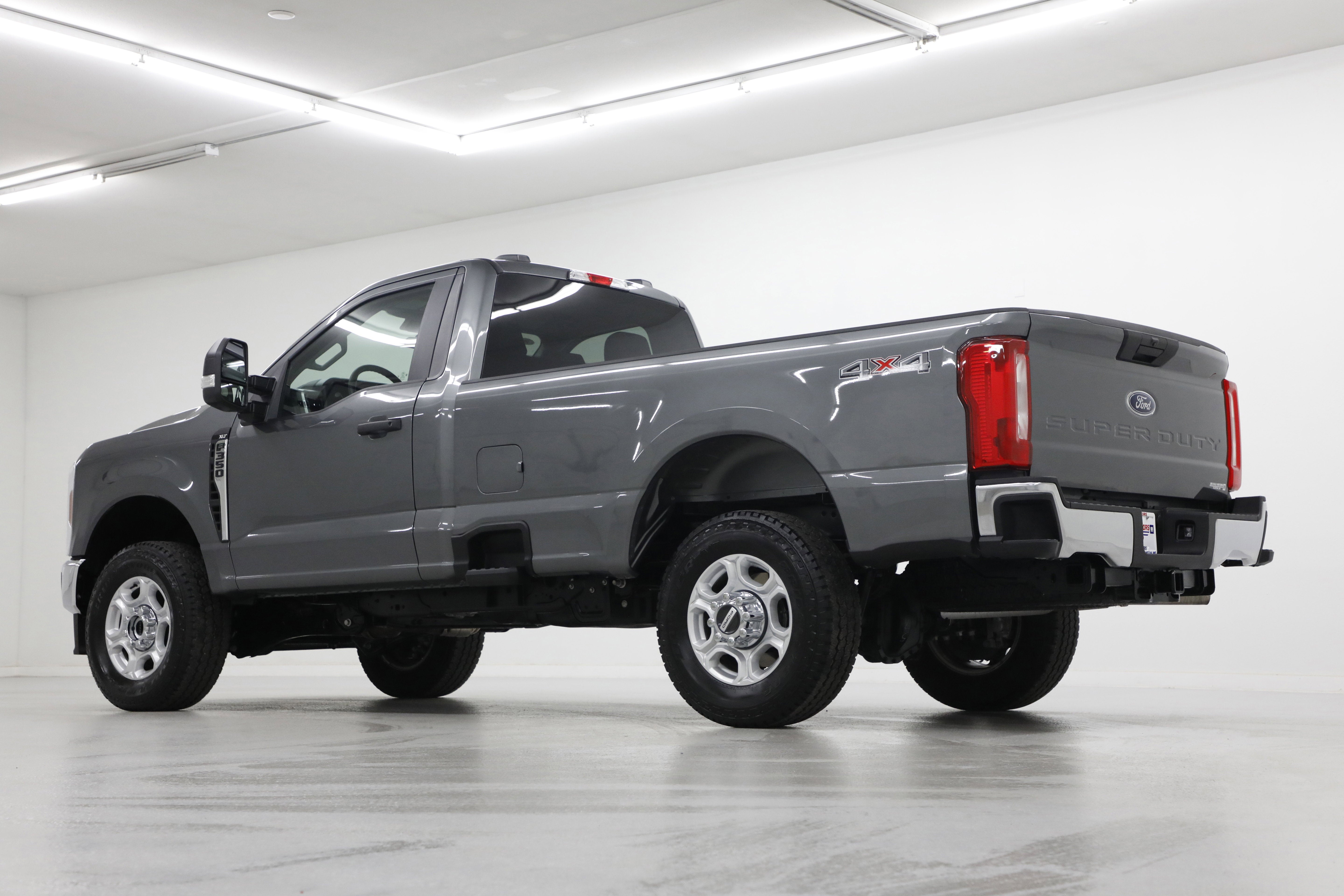 2025 Ford Super Duty F-350 SRW XL