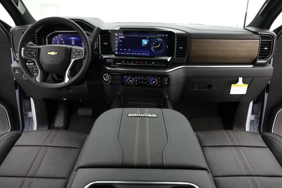 2026 Chevrolet Silverado 3500 HD High Country DRW