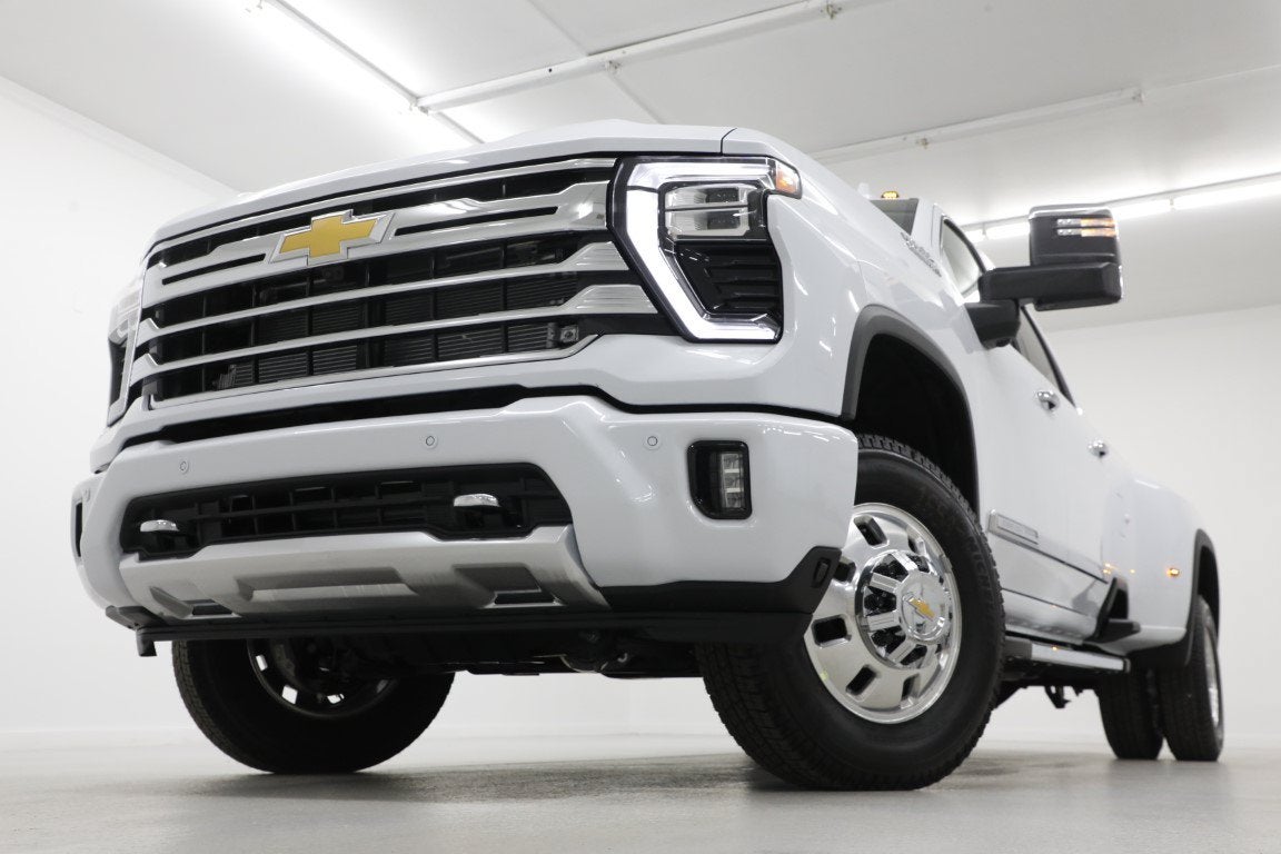 2026 Chevrolet Silverado 3500 HD High Country DRW