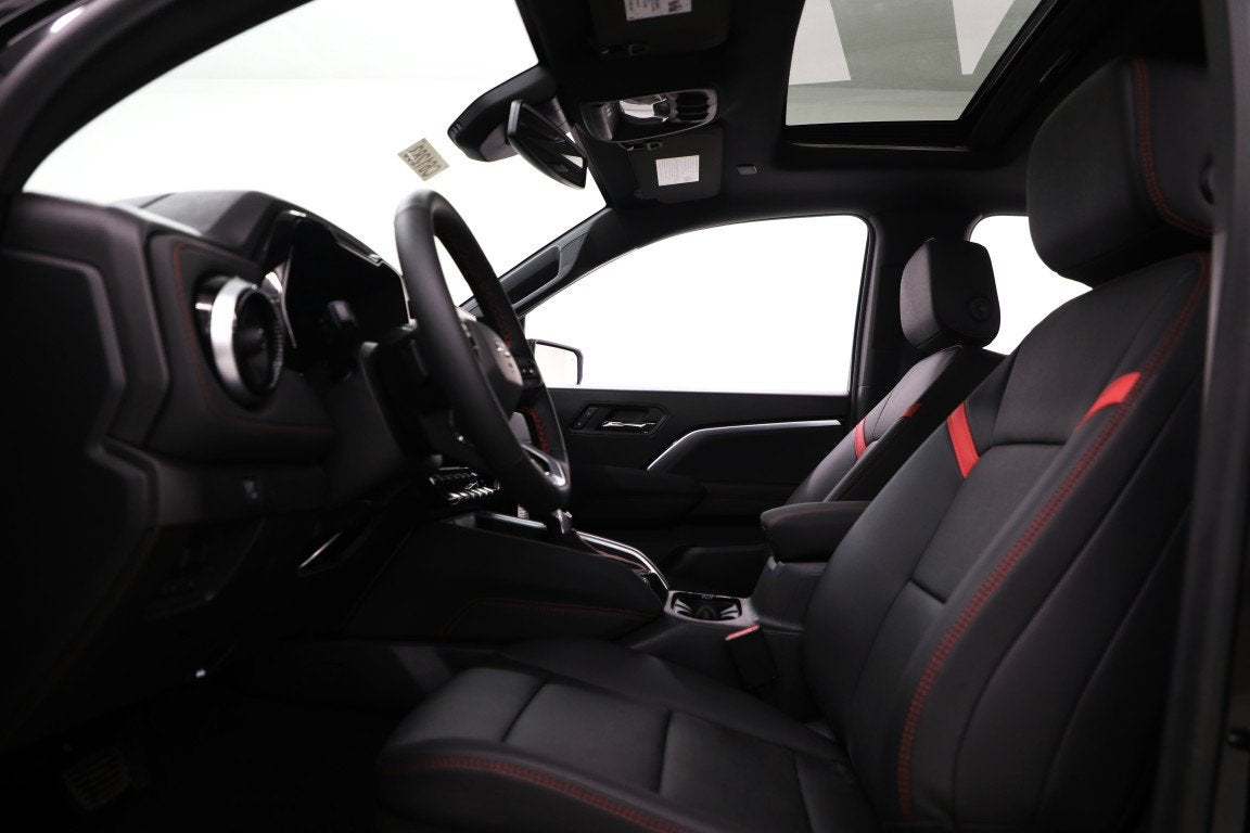 2026 Chevrolet Colorado Z71 - Photo 17
