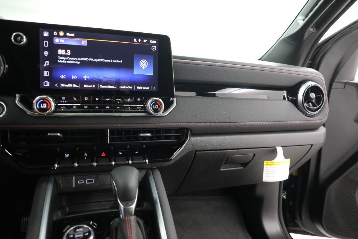 2026 Chevrolet Colorado Z71 - Photo 30