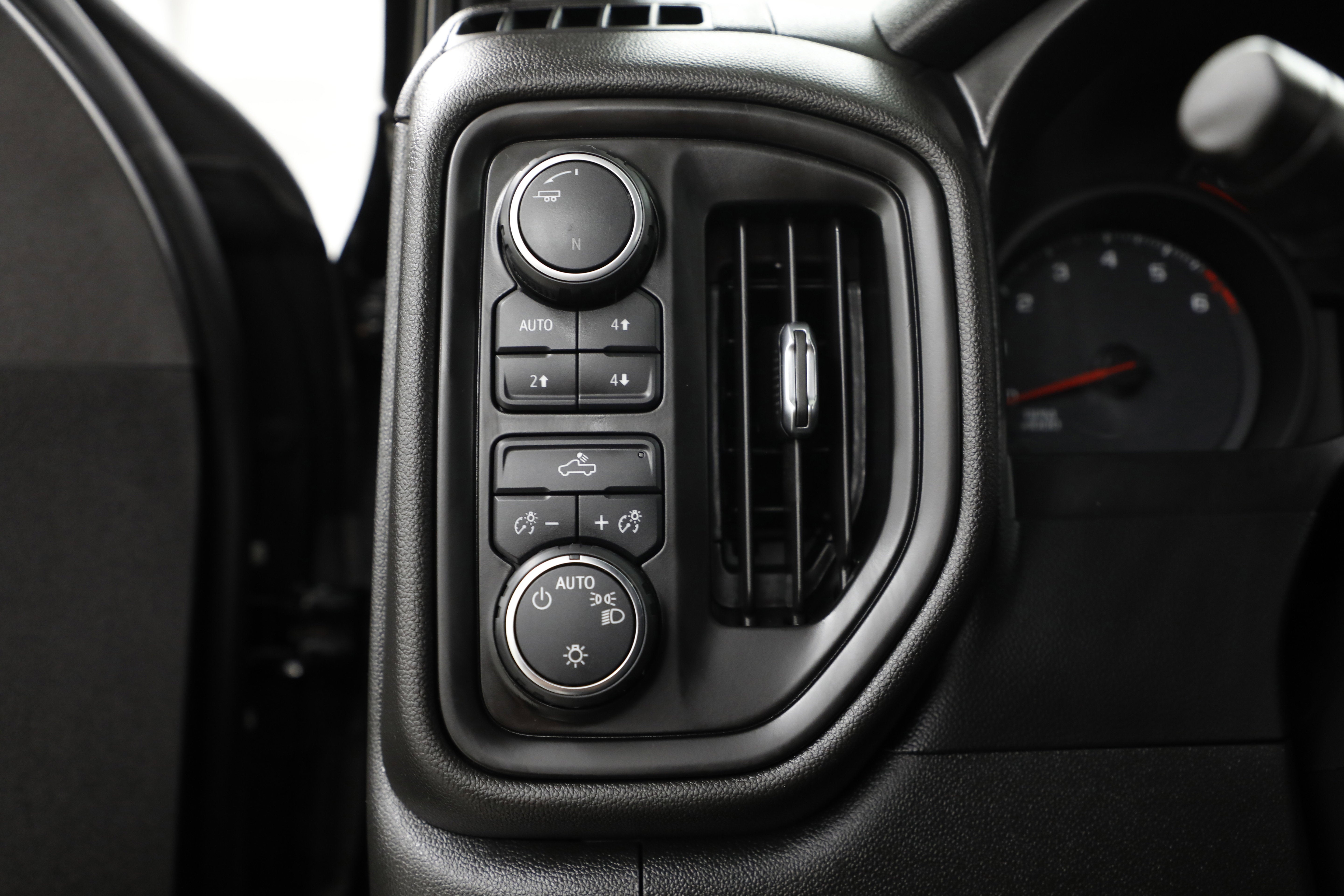 2020 Chevrolet Silverado 1500 Custom Trail Boss