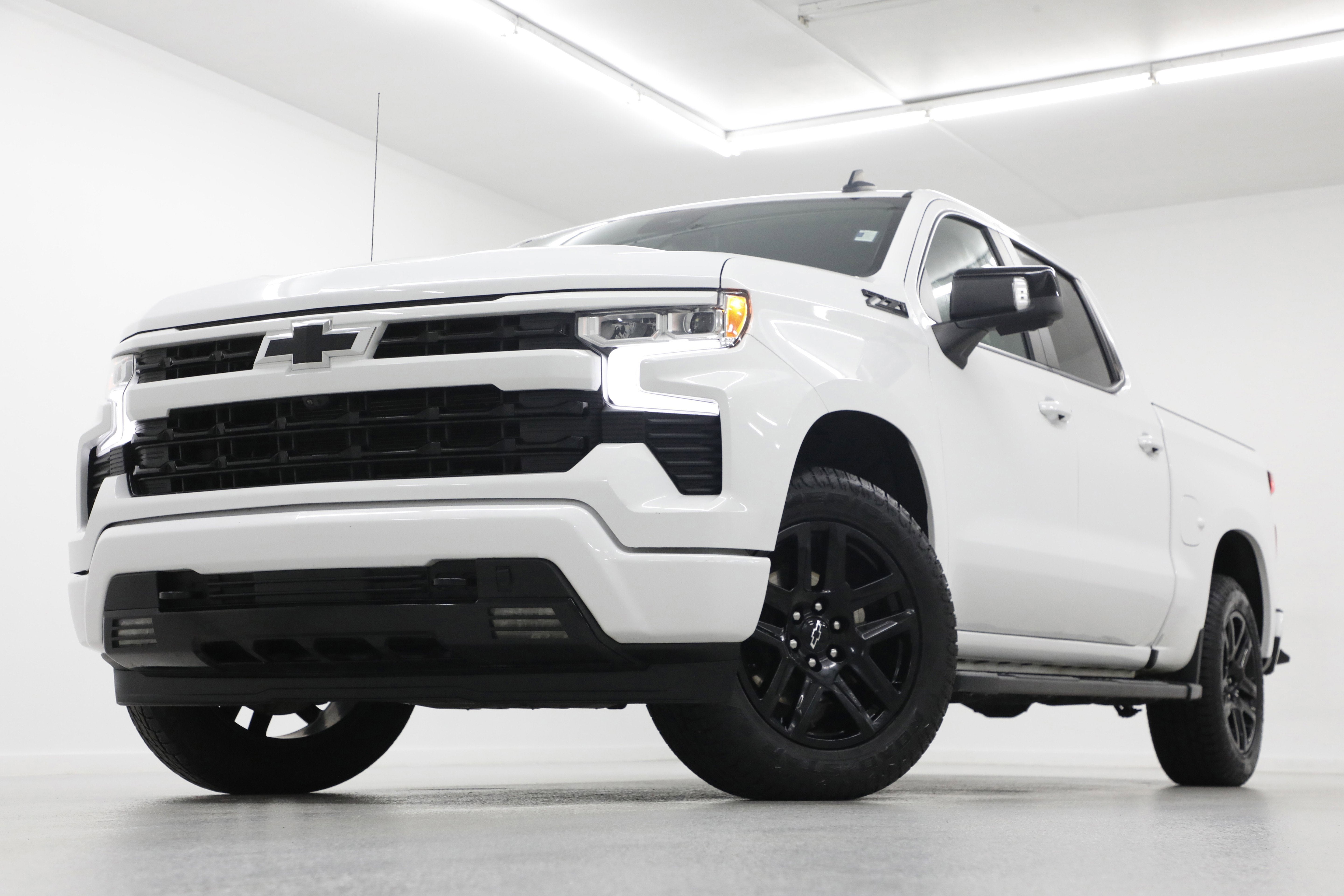 2023 Chevrolet Silverado 1500 RST 4X4 Crew Cab Short Box's photo