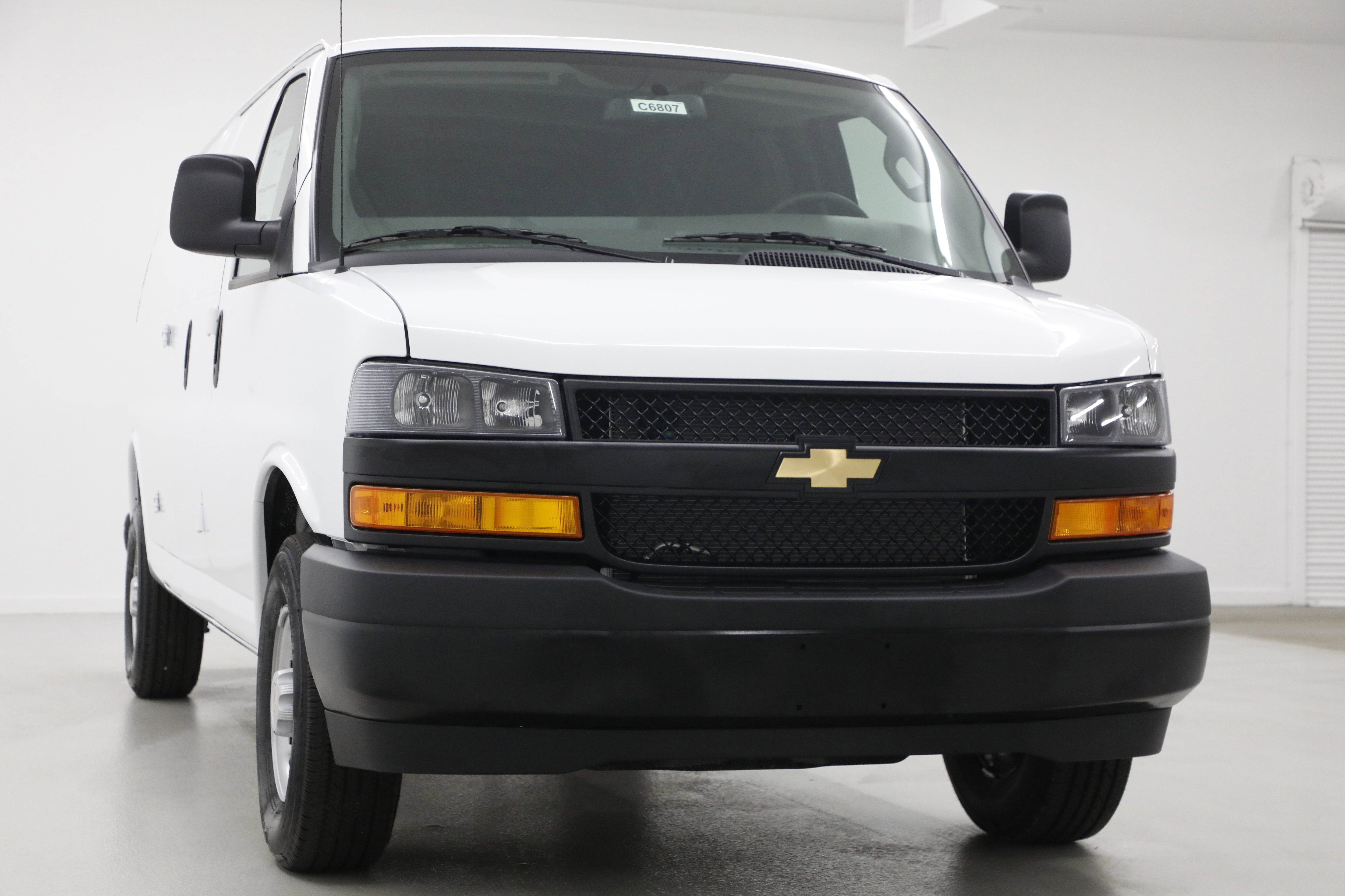 2026 Chevrolet Express Cargo WT