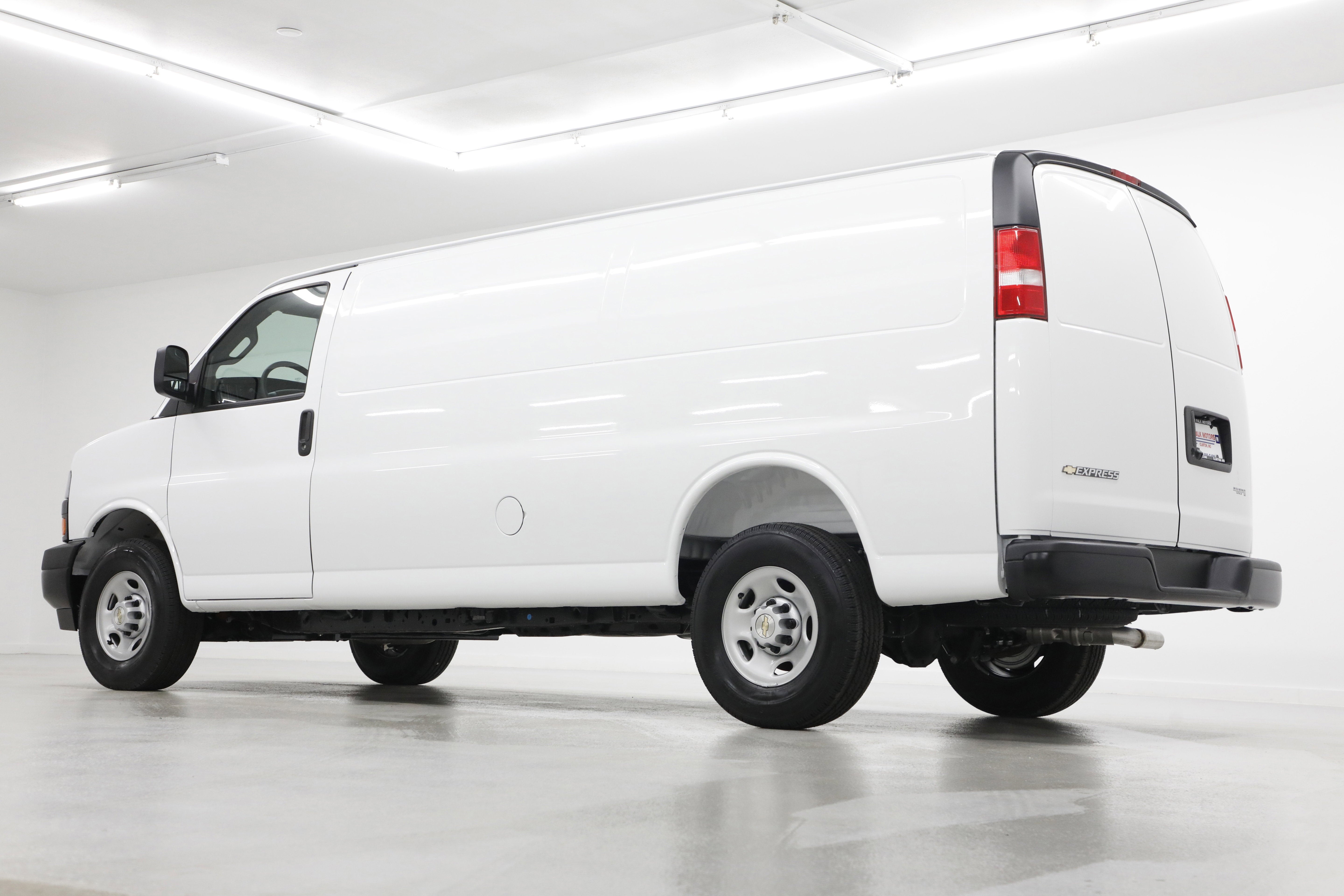 2026 Chevrolet Express Cargo WT