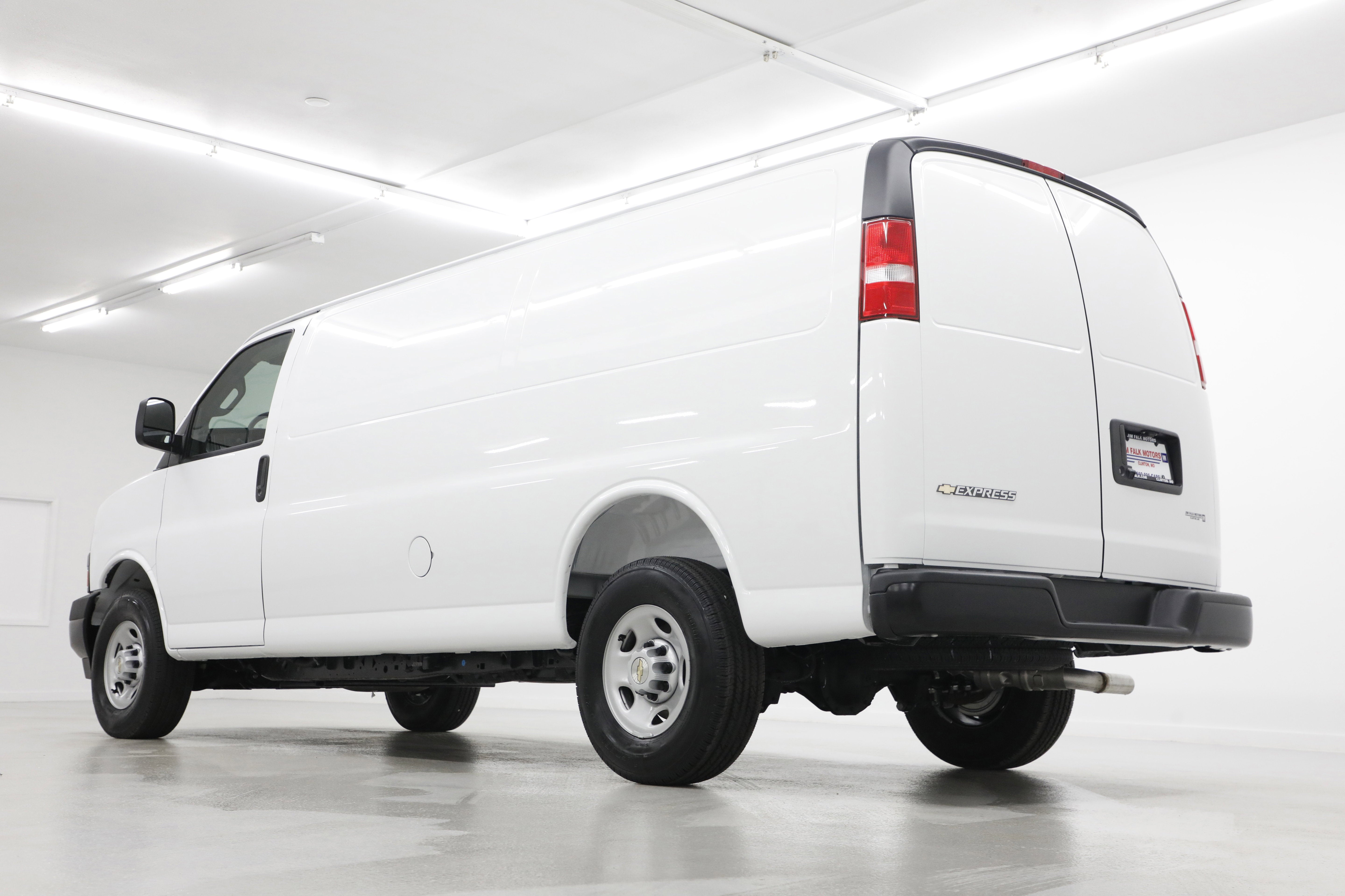 2026 Chevrolet Express Cargo WT