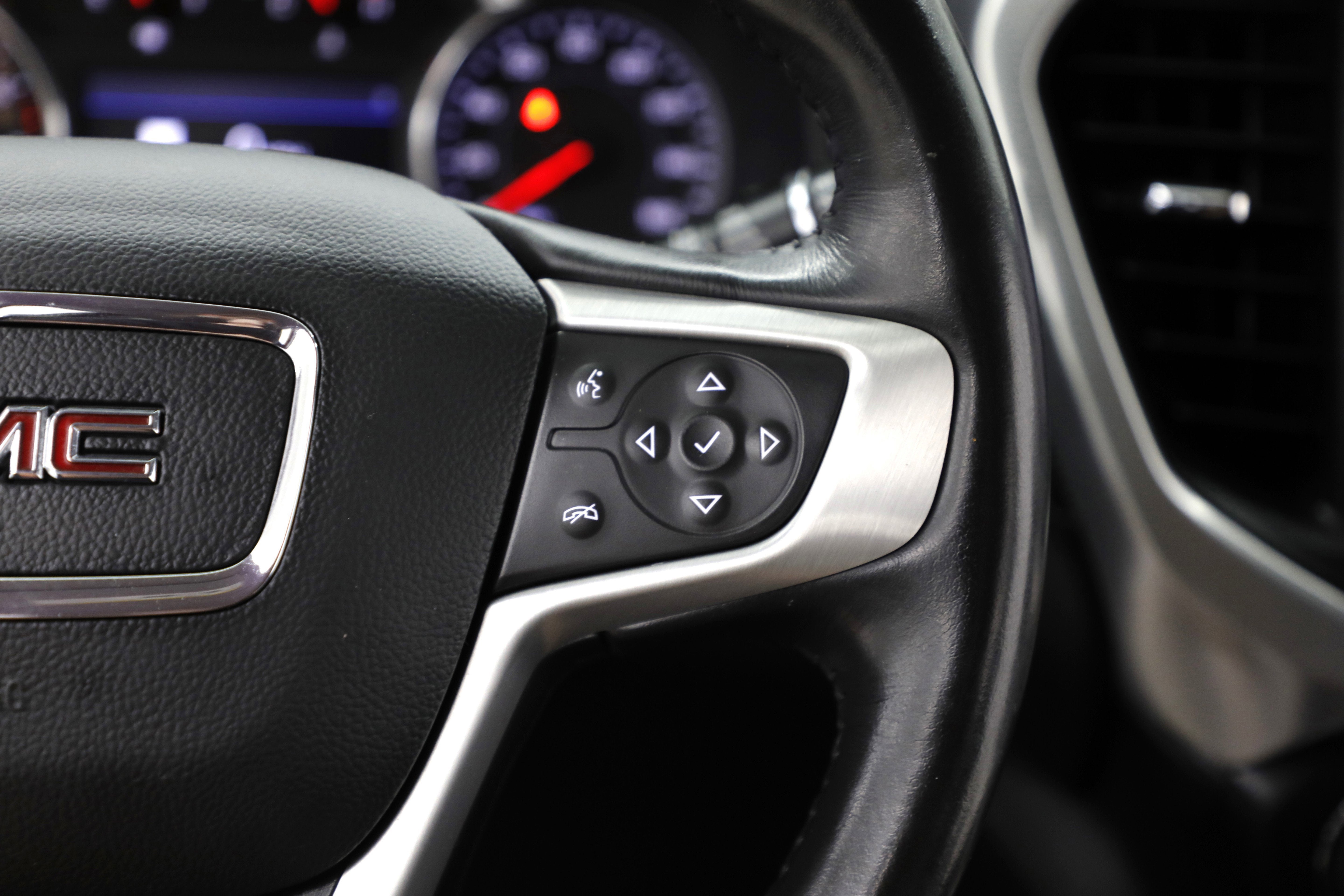2022 GMC Acadia SLT