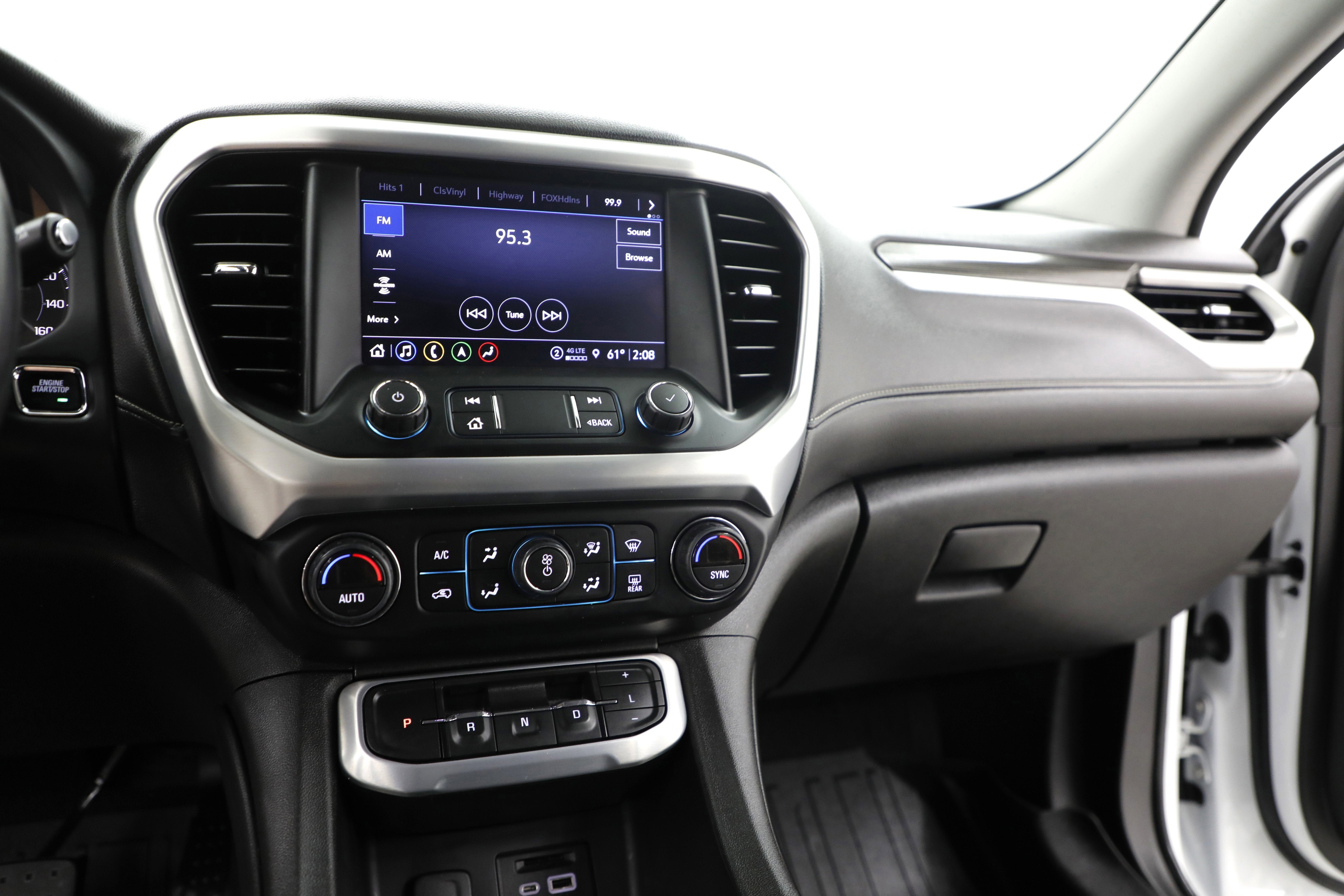 2022 GMC Acadia SLT