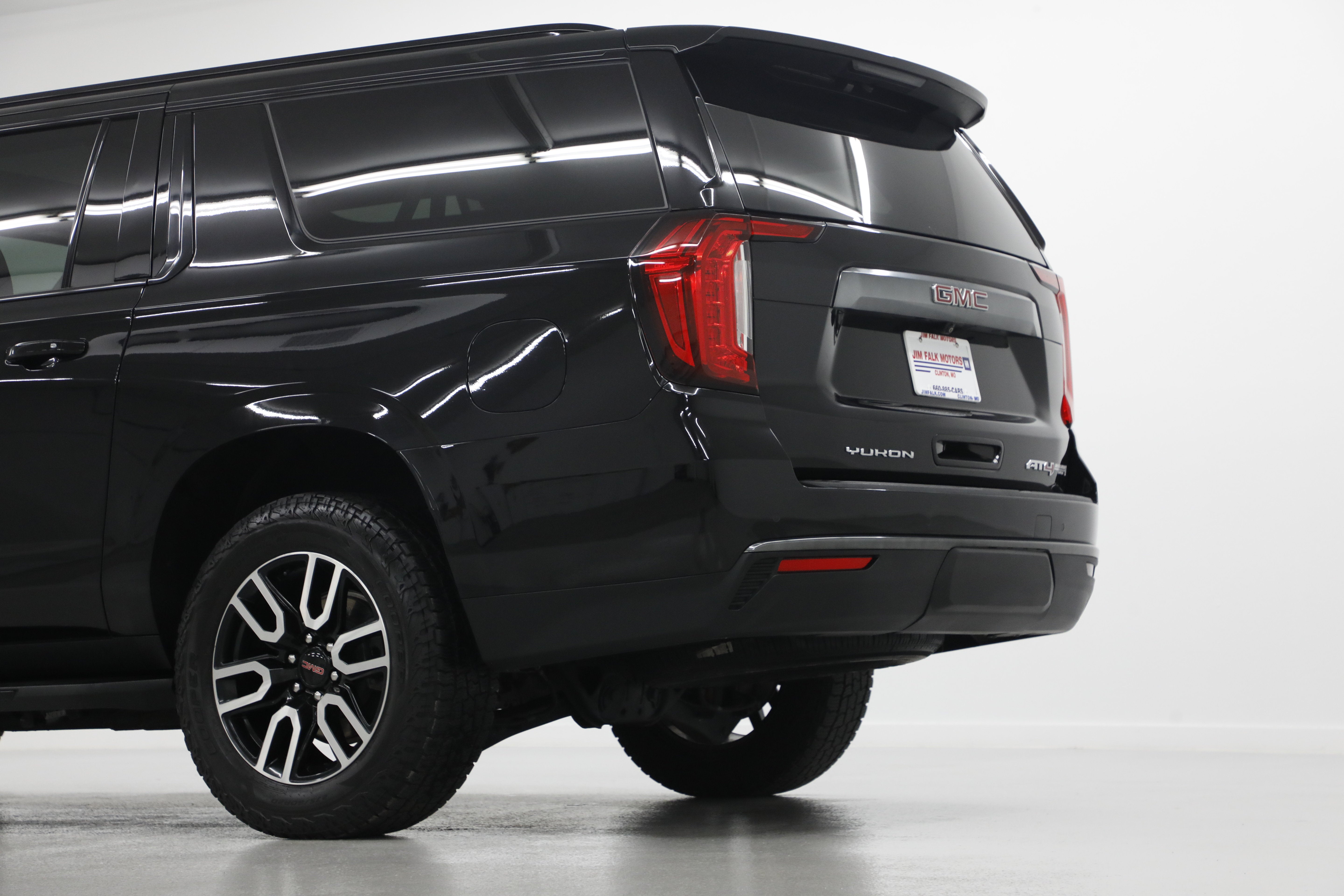 2023 GMC Yukon XL AT4