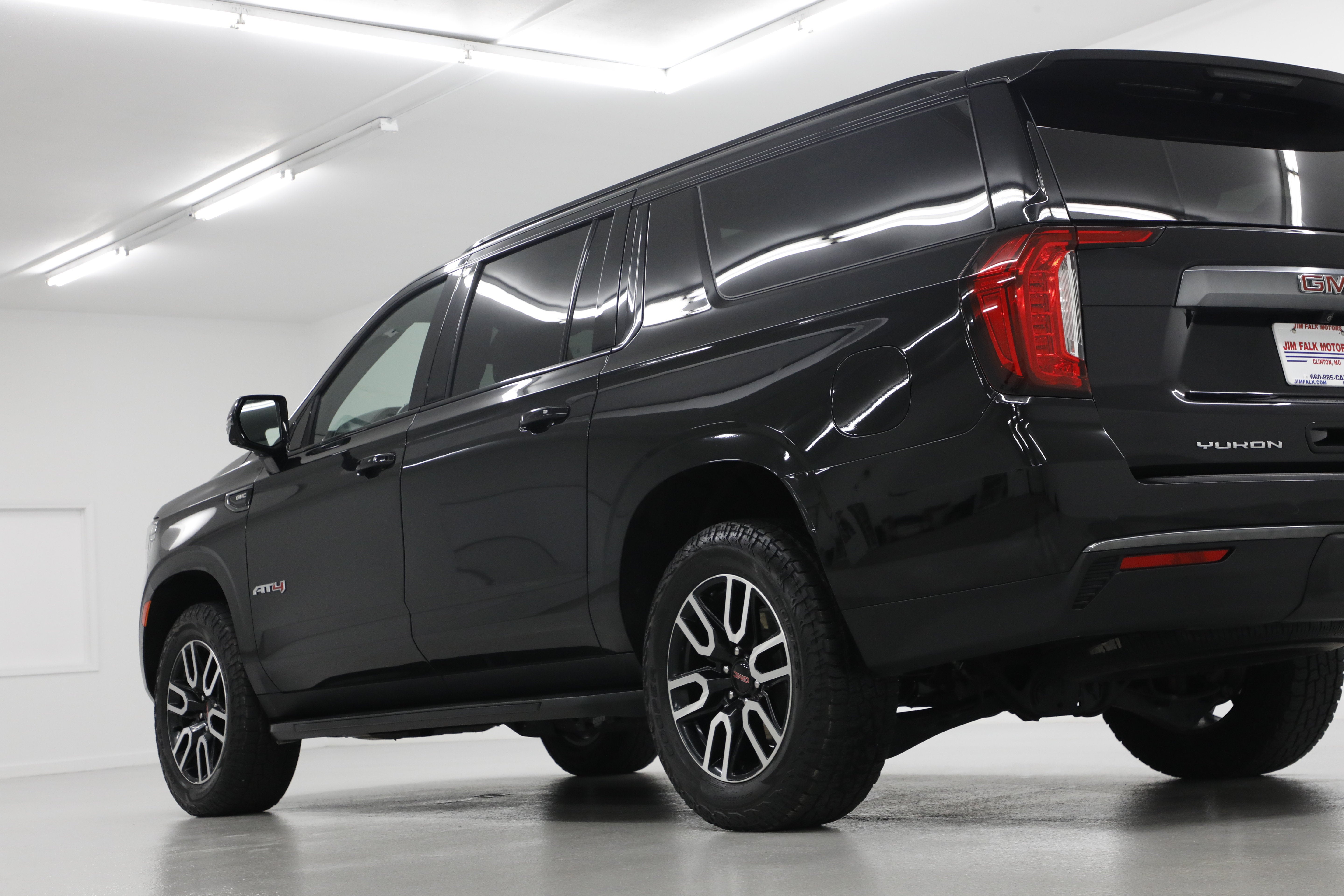 2023 GMC Yukon XL AT4