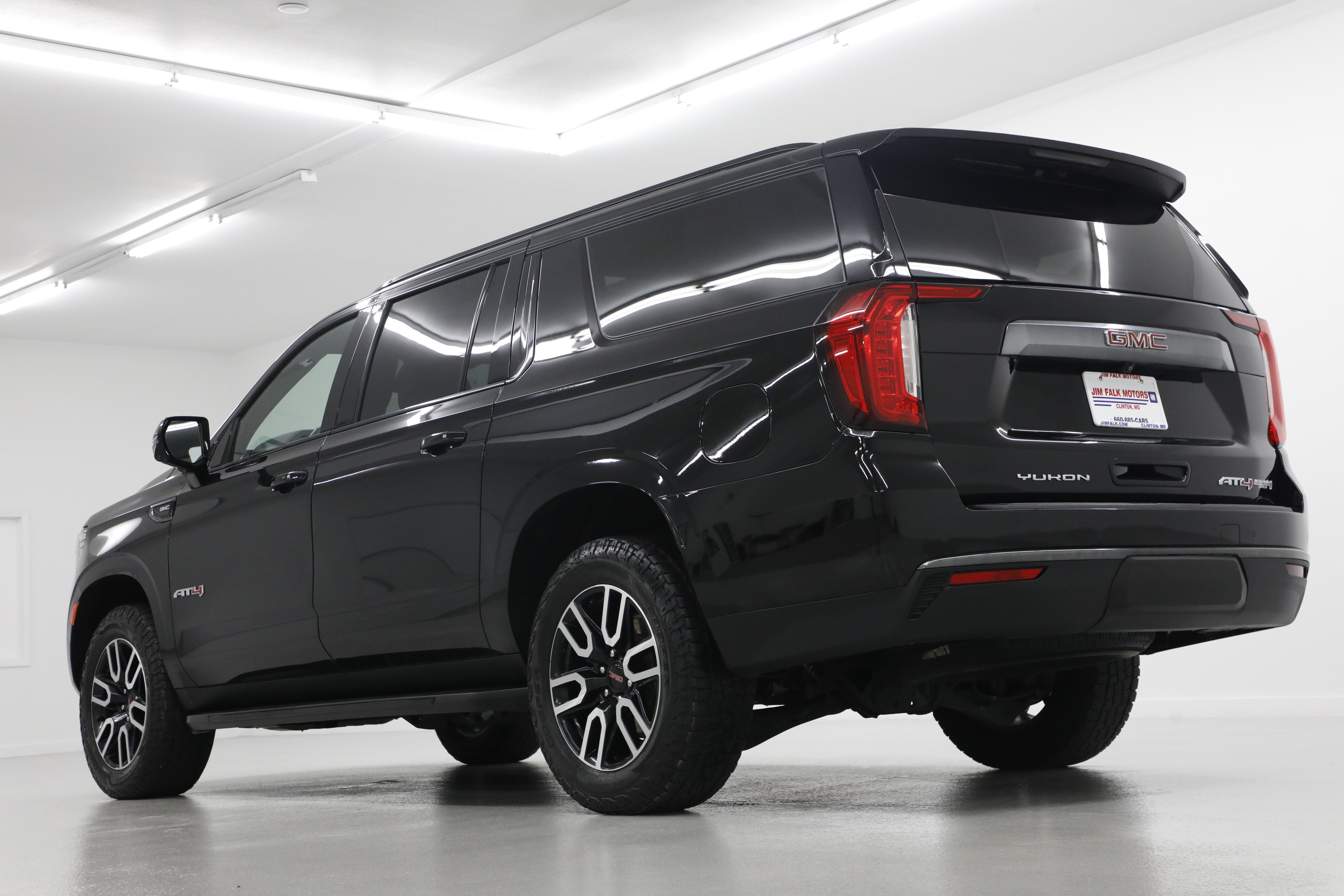 2023 GMC Yukon XL AT4