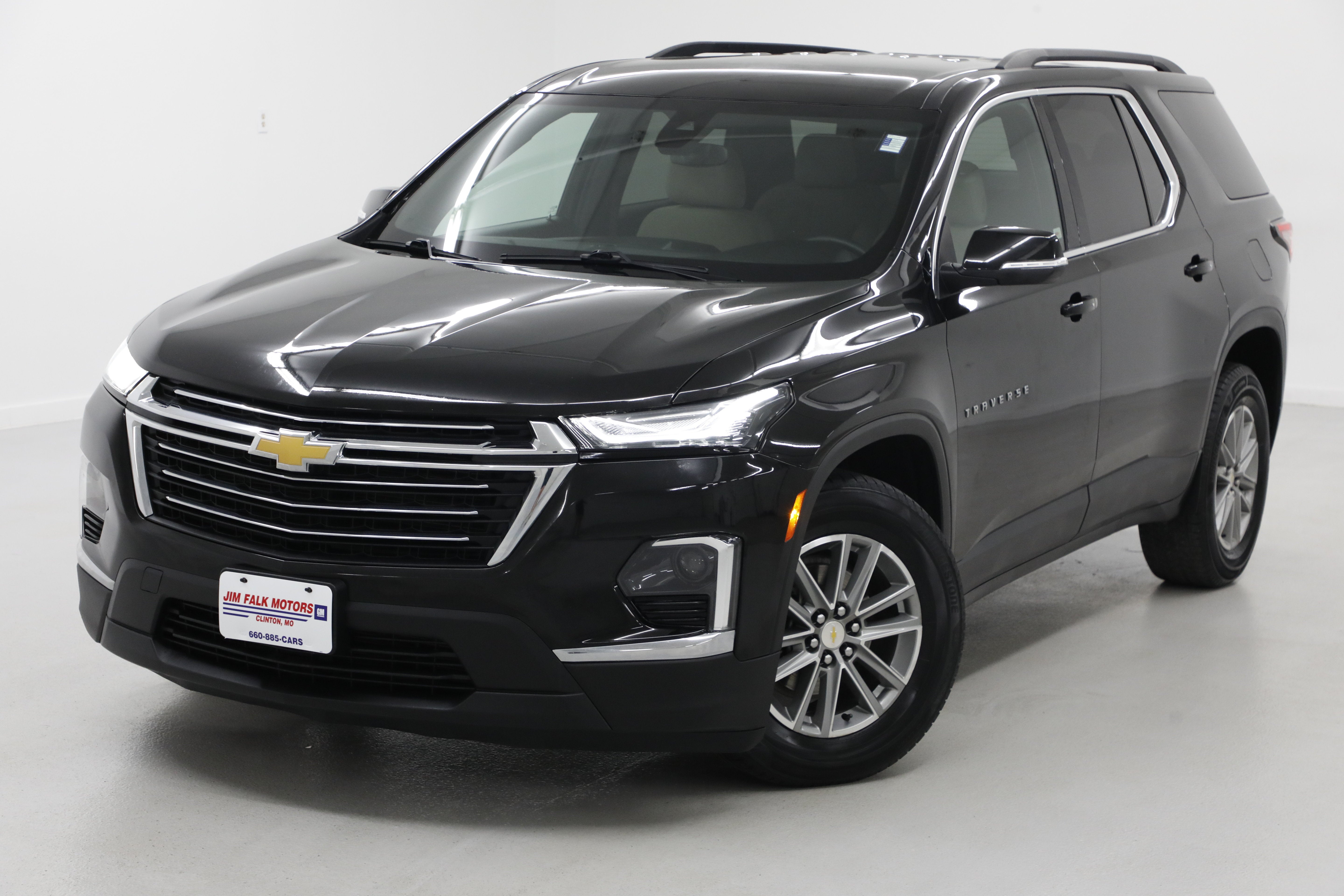 2023 Chevrolet Traverse LT Cloth