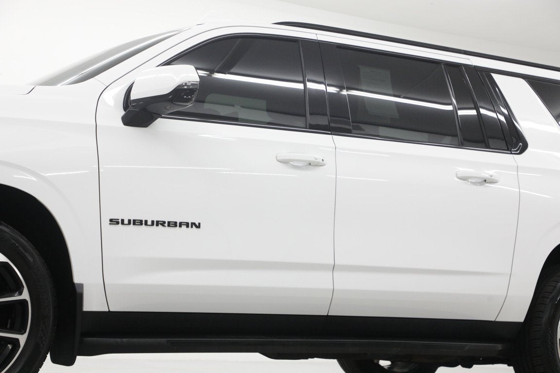 2022 Chevrolet Suburban RST