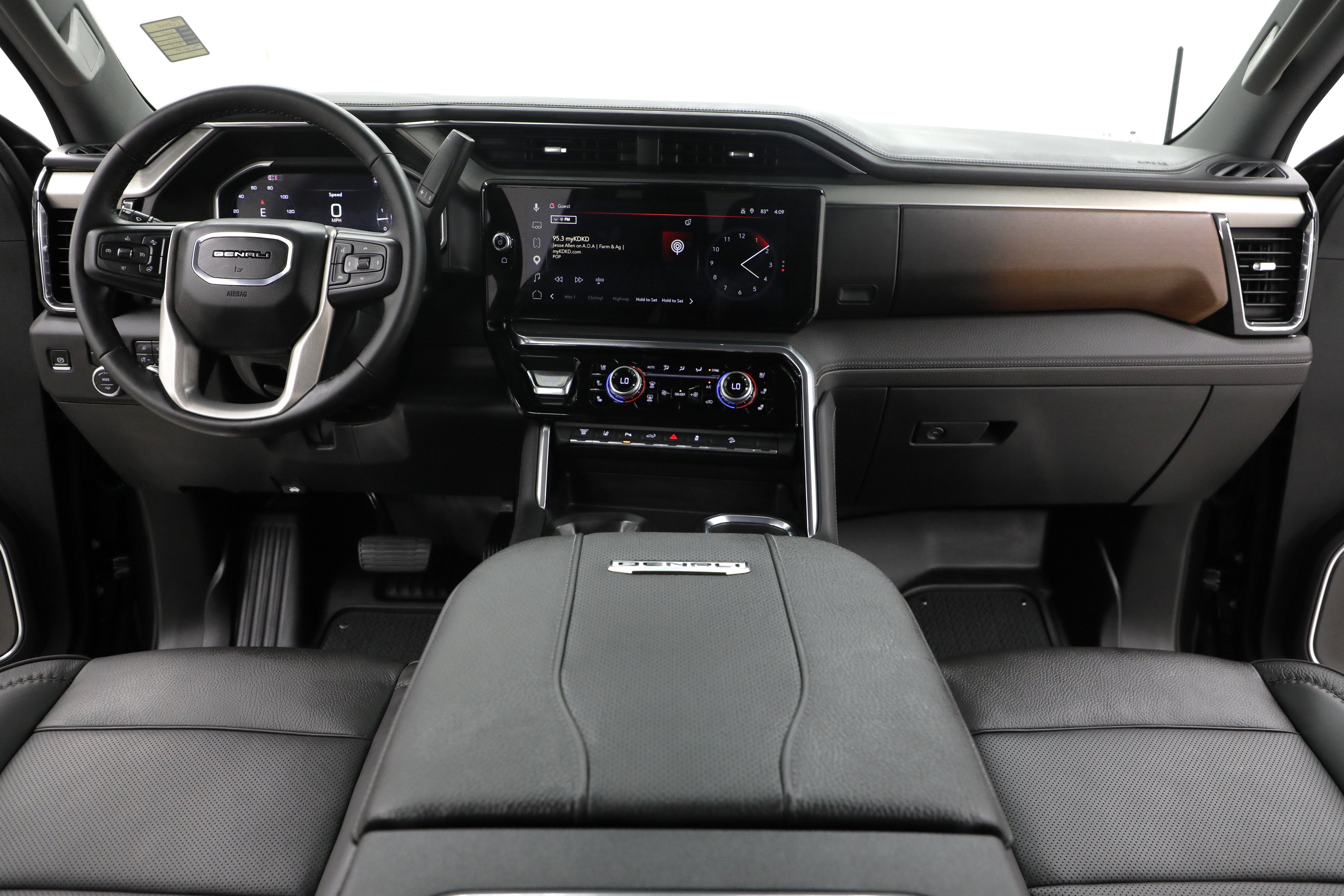 2025 GMC Sierra 2500 HD Denali