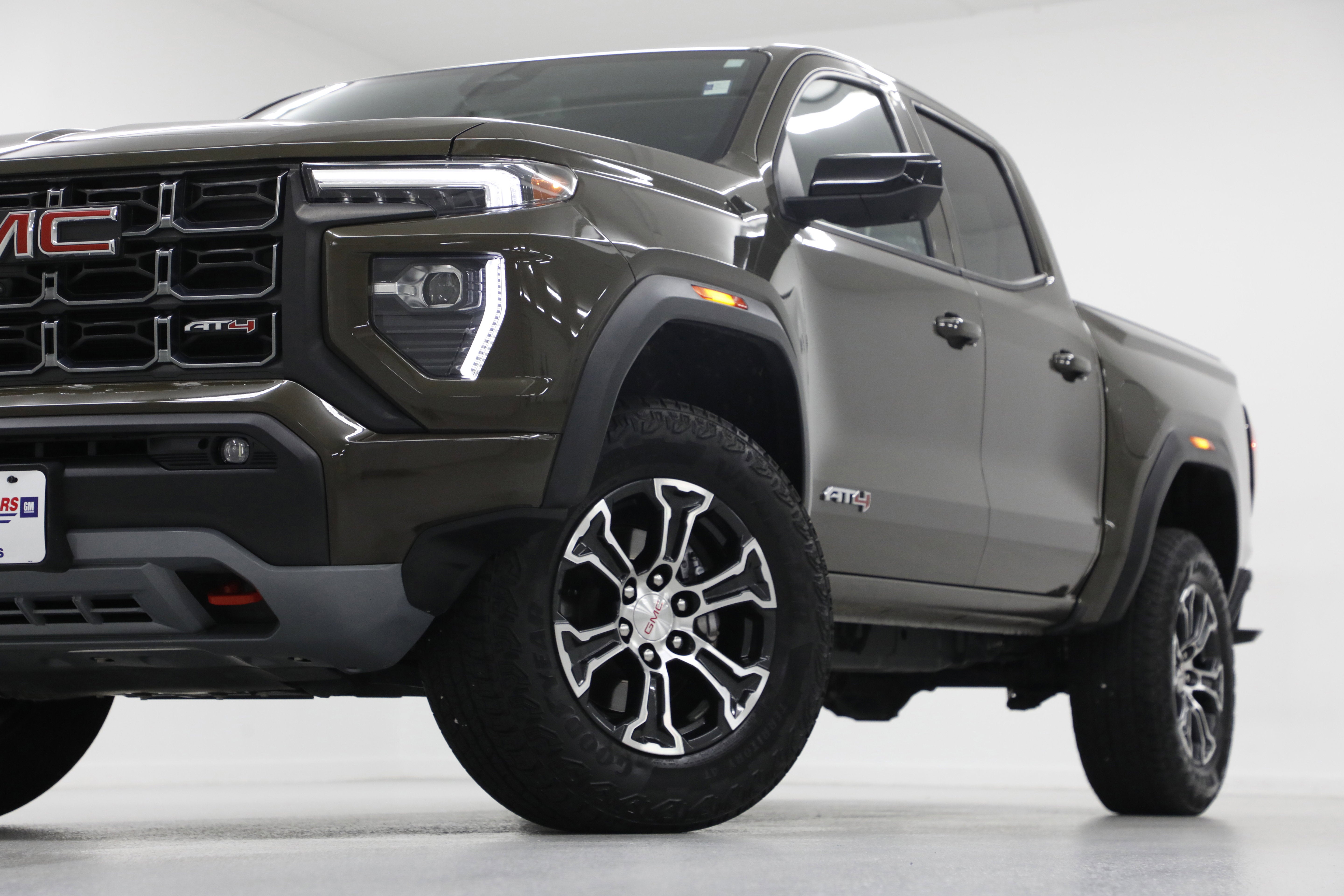 2023 GMC Canyon AT4